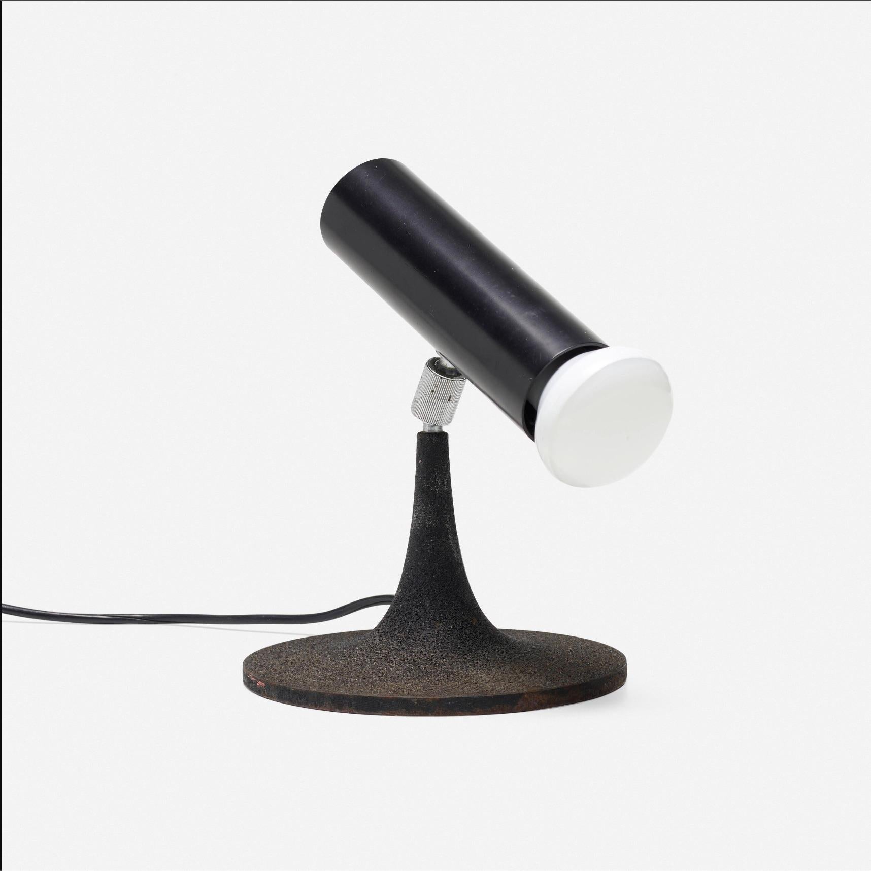 GINO SARFATTI

TABLE LAMP, 568/n
9.25 H x 8.25 W x 6.5 D

ARTELUCE
ITALY, 1961

CRACKLE LACQUERED STEEL & LACQUERED ALUMINUM 
