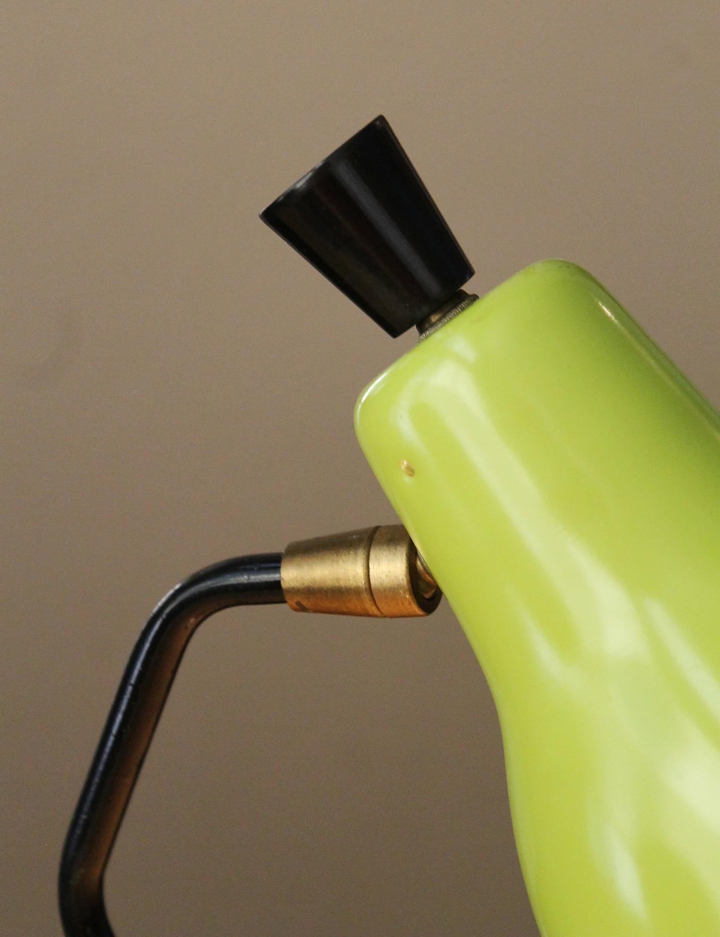 Hand-Carved Gino Sarfatti Tripod Italian Desk Lamp! 1950s Green Greta Grossman Grasshopper For Sale
