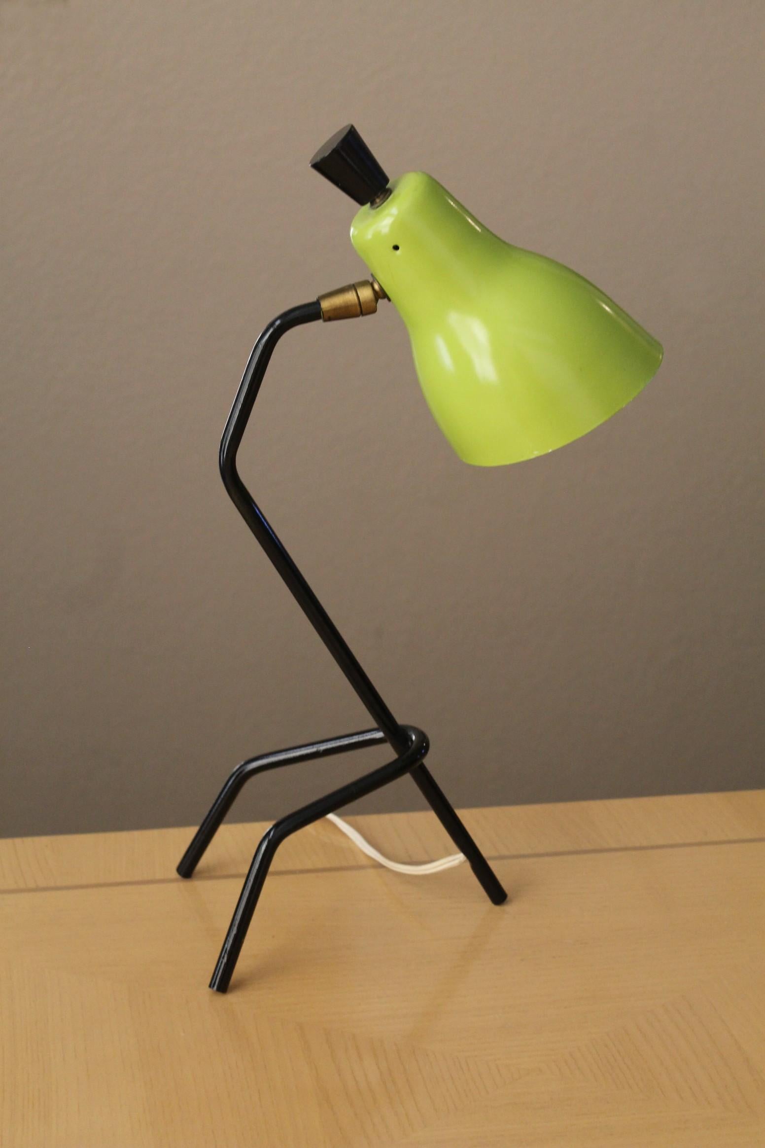 20th Century Gino Sarfatti Tripod Italian Desk Lamp! 1950s Green Greta Grossman Grasshopper For Sale
