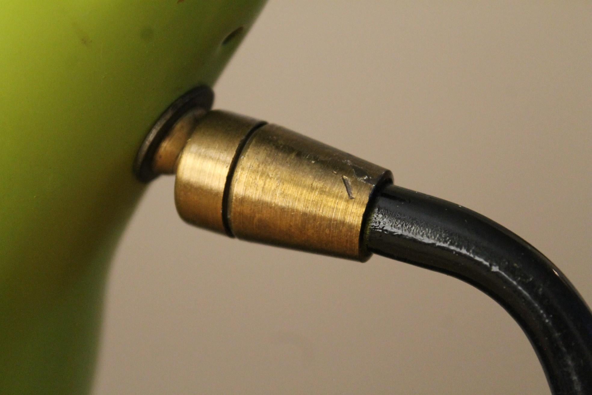 Gino Sarfatti Tripod Italian Desk Lamp! 1950s Green Greta Grossman Grasshopper For Sale 2