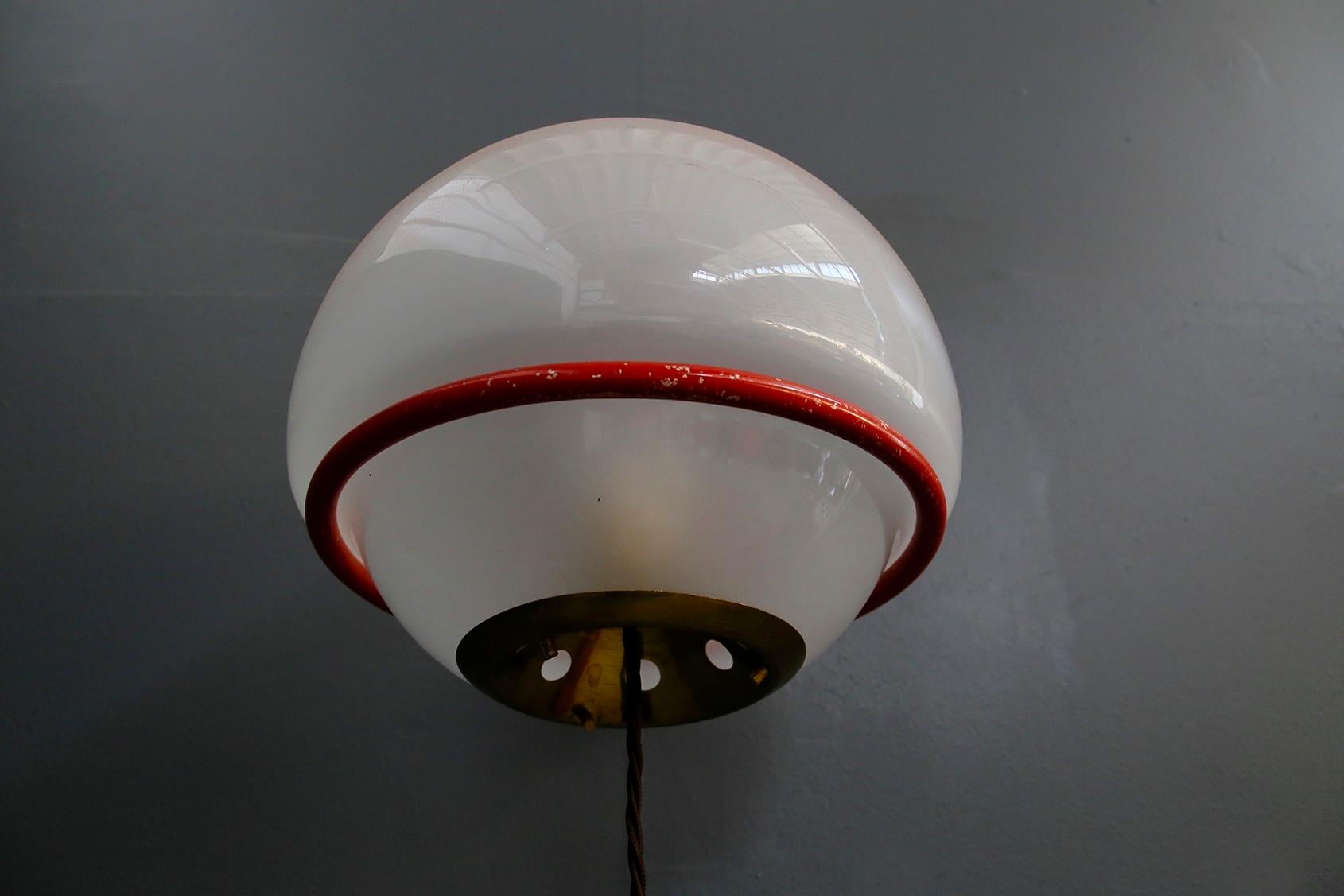 Gino Sarfatti Wall Lamp for Arteluce in Red Aluminium and Glass, Published 1950s In Good Condition In Milano, IT