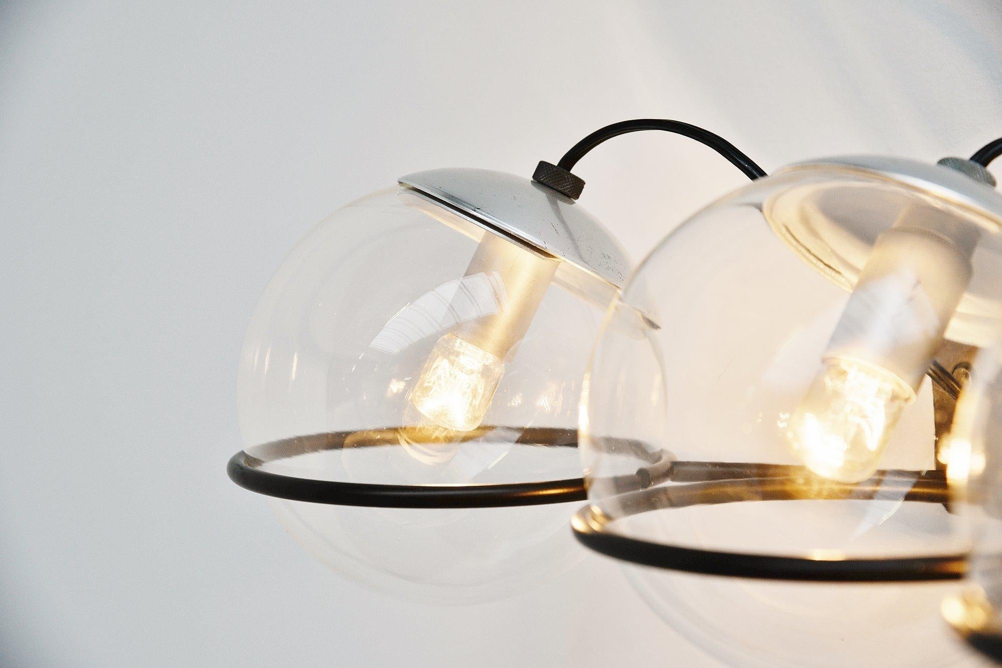 Paar Wandlampen Modell 237/3, entworfen von Gino Sarfatti, hergestellt von Arteluce, Italien 1959. Dieses Paar Wandlampen ist ein ikonisches und berühmtes Design von Sarfatti. Von diesem Modell gibt es viele verschiedene Versionen und Ausgaben. Dies