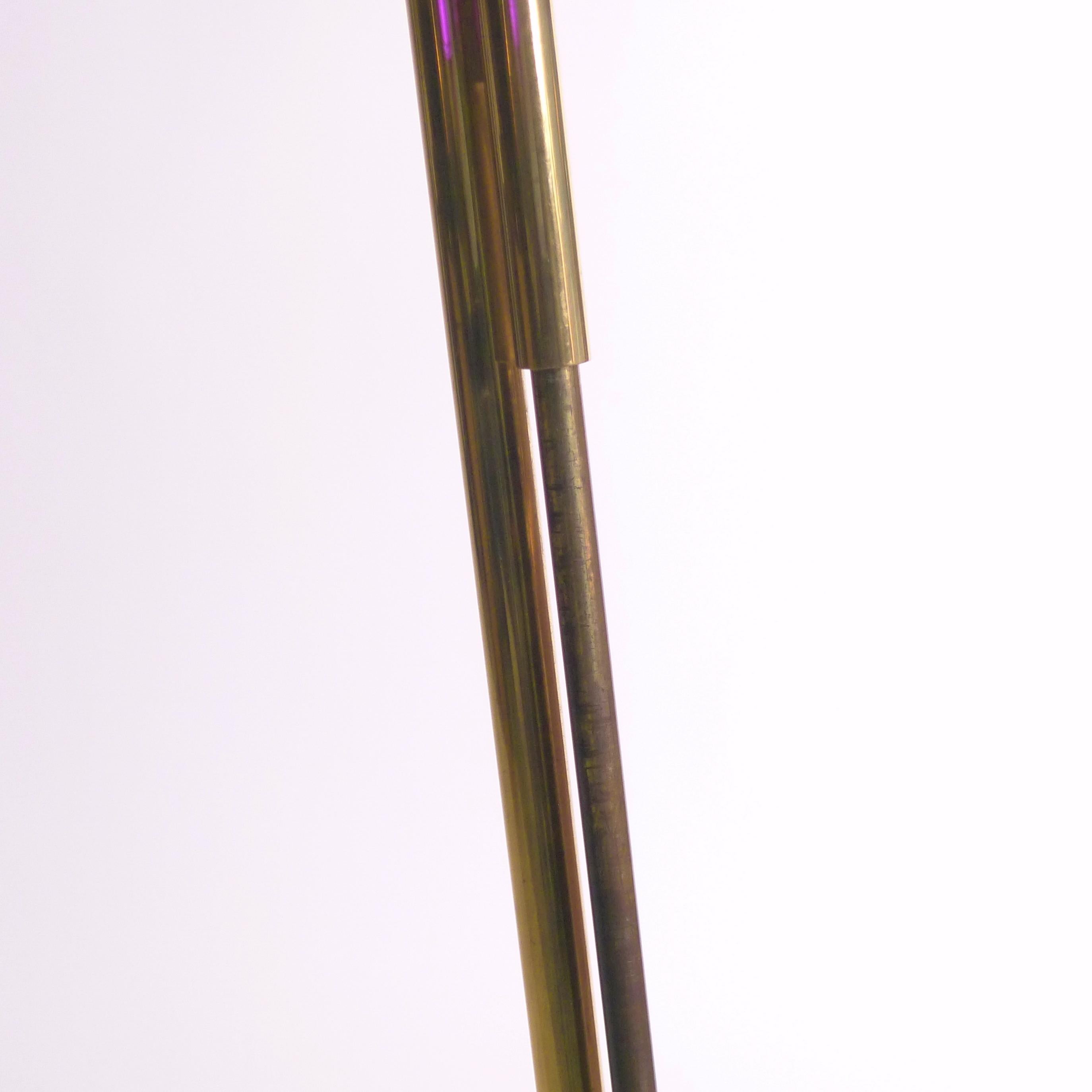 Gino Sarfatti, Lampada da terra telescopica gialla, modello 1045, design 1948, Arteluce in vendita 3