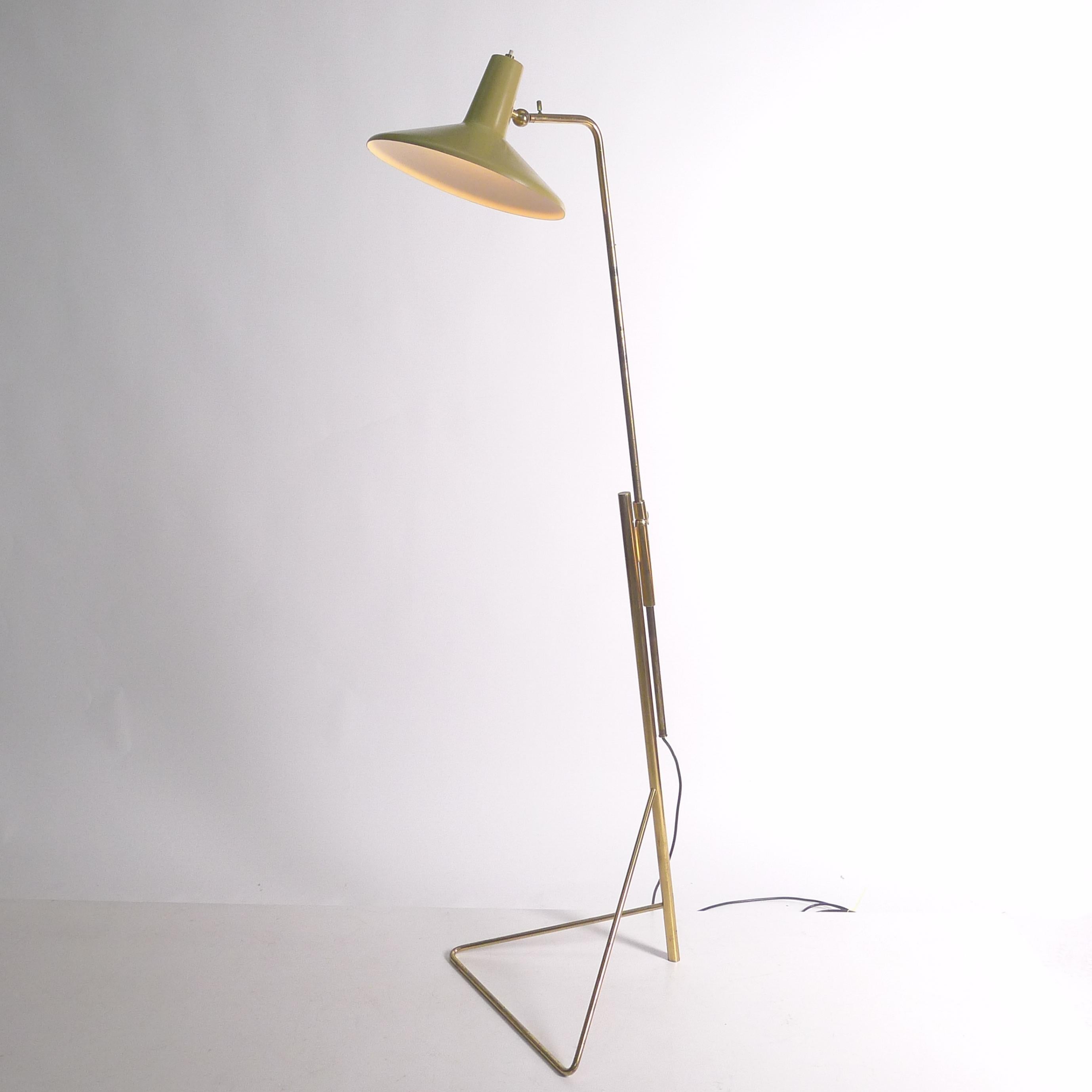 Mid-Century moderno Gino Sarfatti, Lampada da terra telescopica gialla, modello 1045, design 1948, Arteluce in vendita