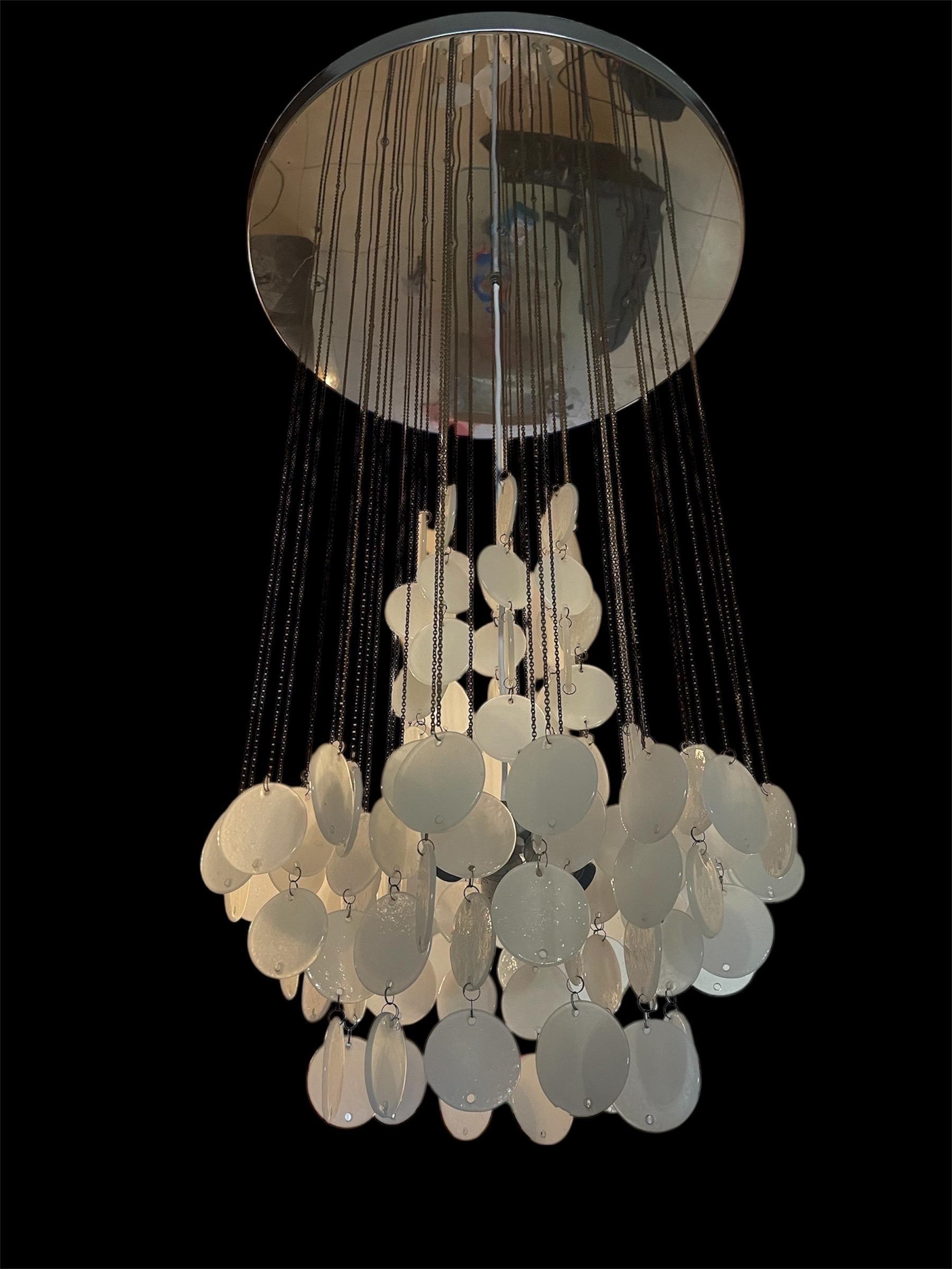 Free shipping
Buying a Gino Vistosi chandelier is a great choice because:
• They feature exquisite Murano glass craftsmanship, often hand-blown, which adds unique artistry and elegance to any space 1
2 5.
• Their designs are iconic vintage Italian