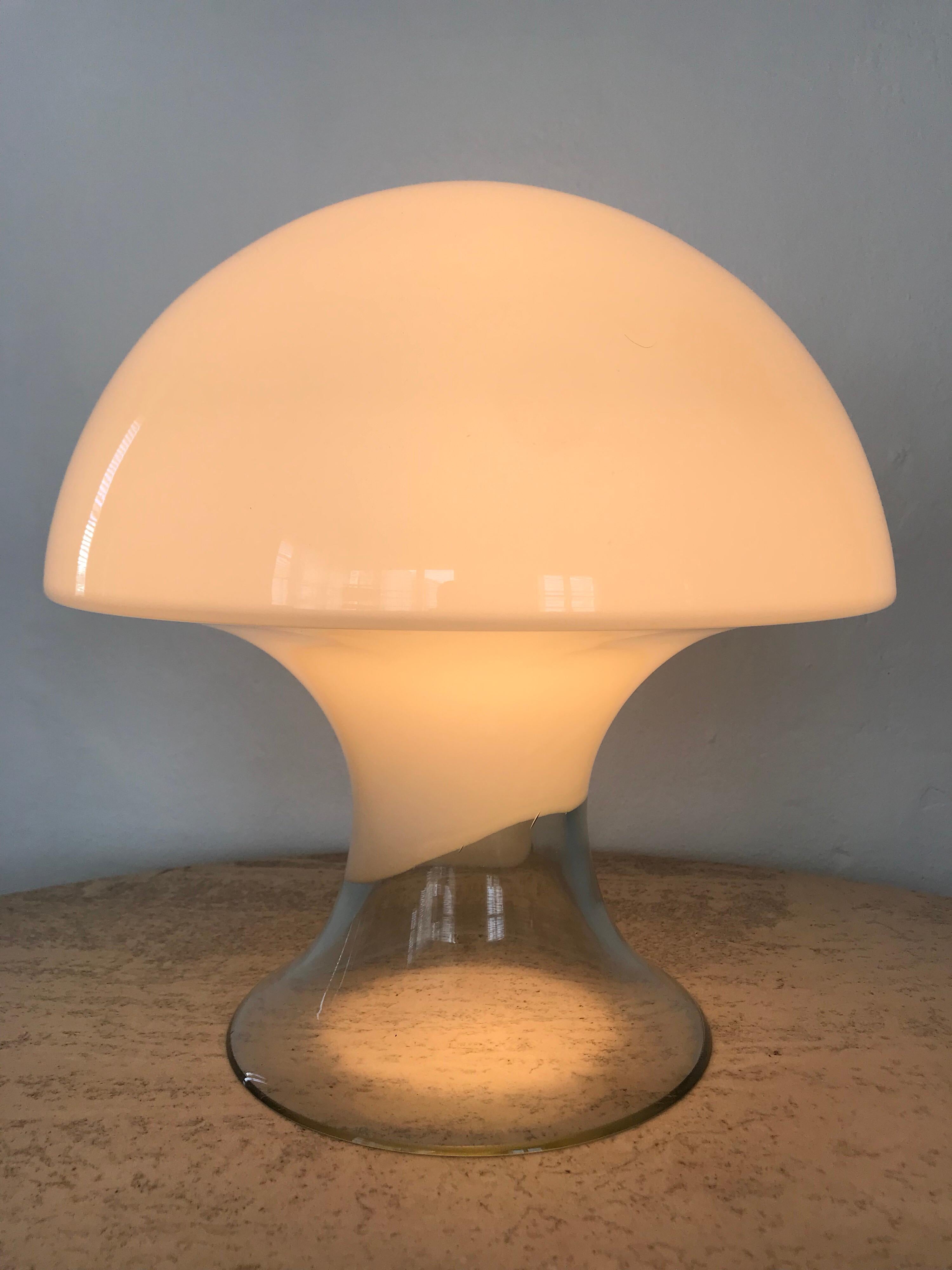White and clear Murano glass mushroom lamp by Gino Vistosi.