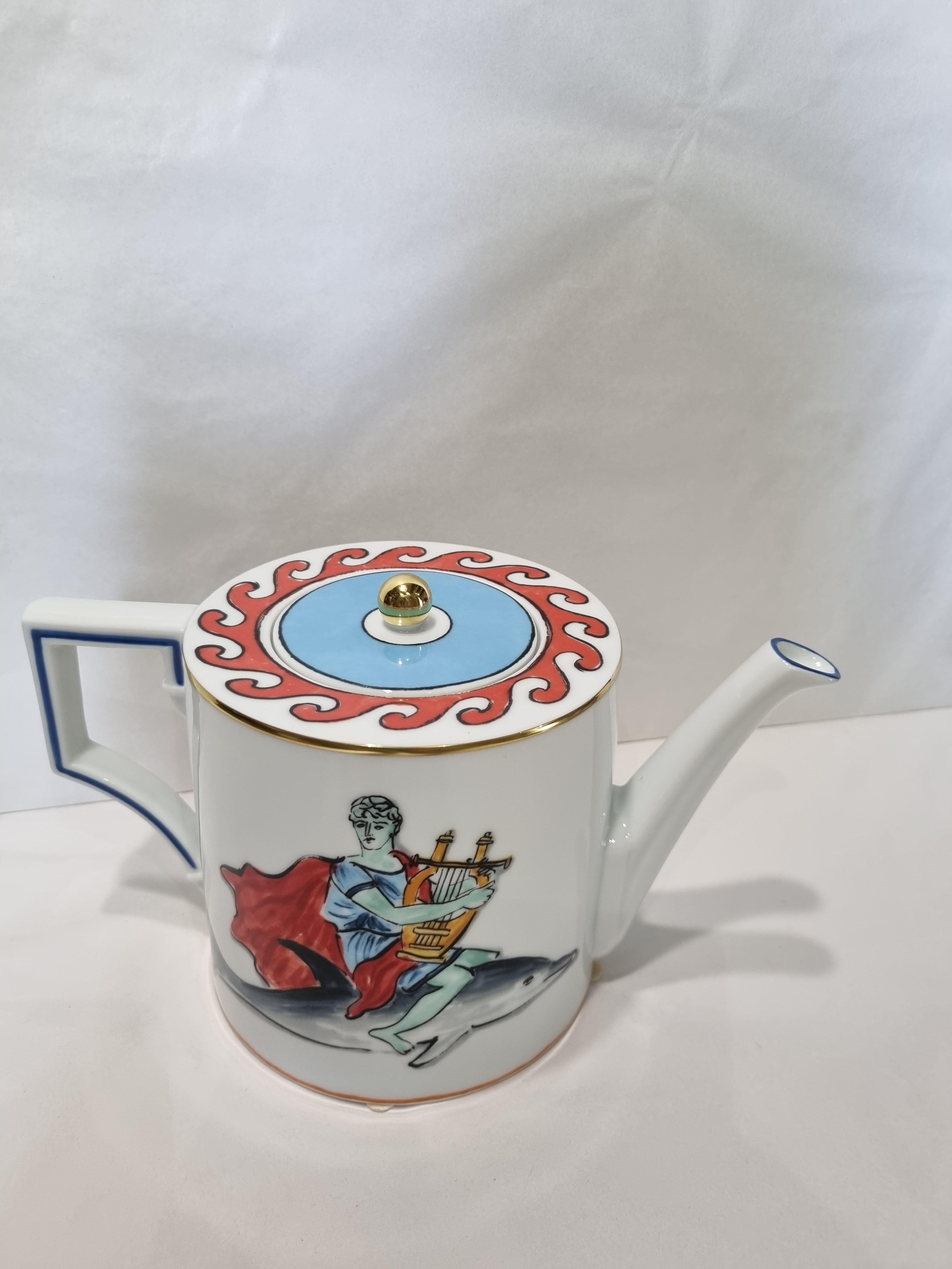 Porcelaine Théière « Il Viaggio Di Nettuno » de Luke Edward Hall pour Ginori 1735, Italie, 2023 en vente