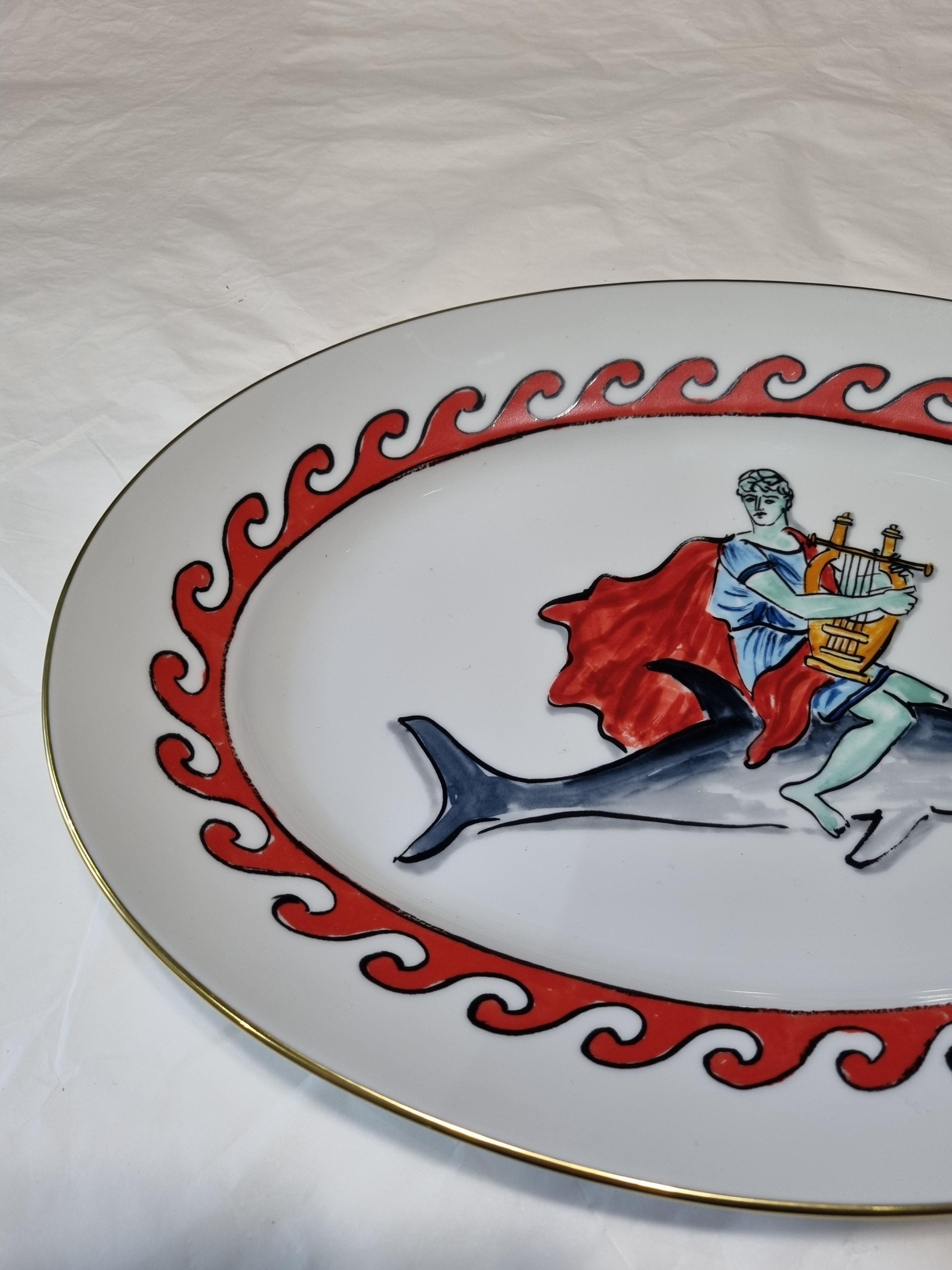 Plat ovale en forme de dauphin « Il Viaggio Di Nettuno » de Ginori Luke Edward Hall, 2022 Neuf - En vente à Cagliari, IT