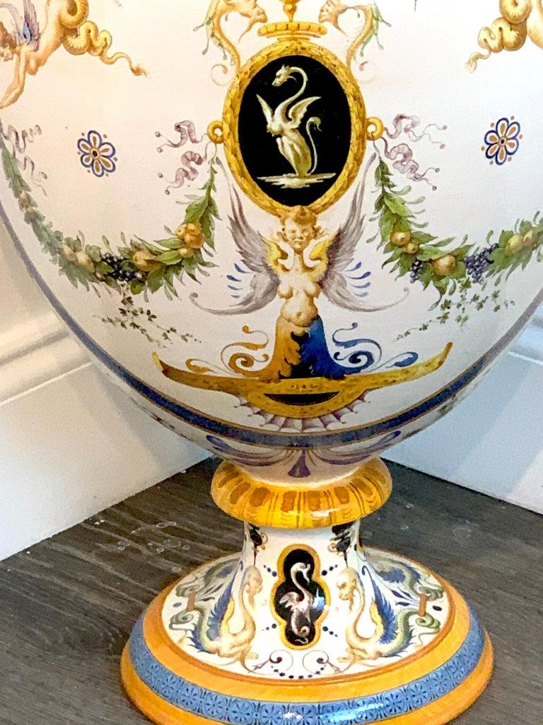 Vaso con manico di serpente allegorico in maiolica Ginori in vendita 2