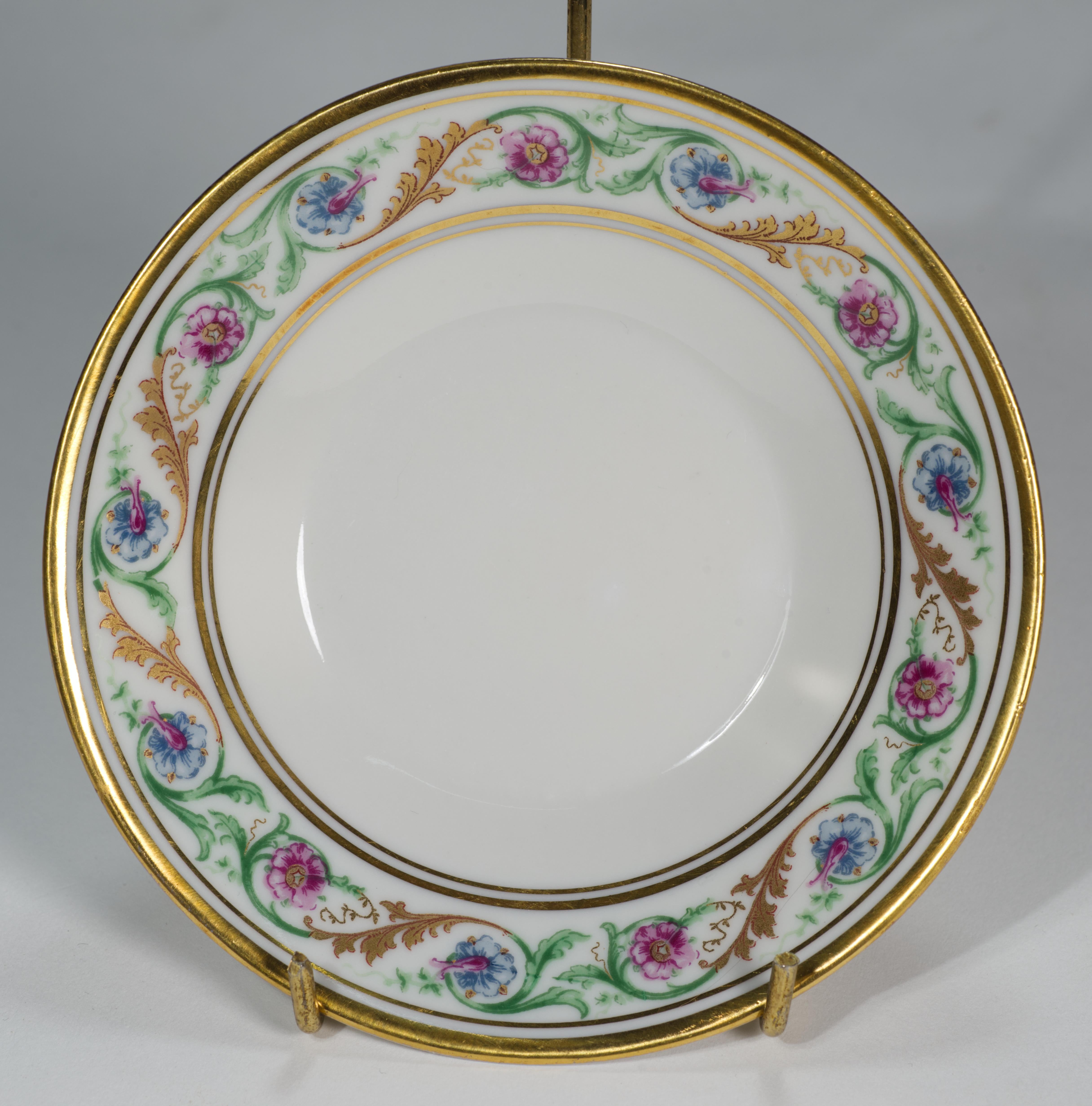 Juego de taza y platillo de café expreso de porcelana Ginori, motivo renacentista, Italia Años 50 Moderno de mediados de siglo en venta
