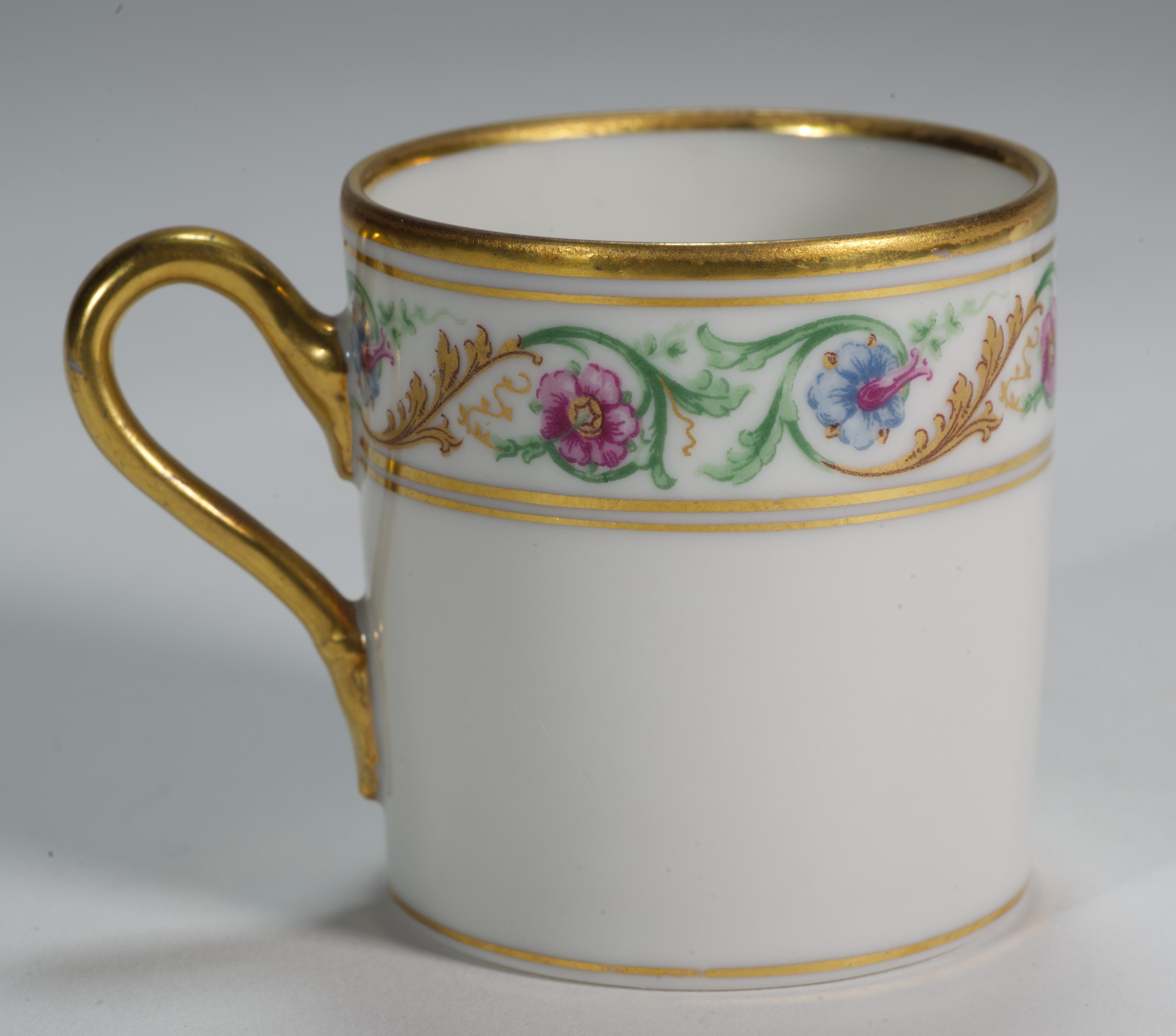 Juego de taza y platillo de café expreso de porcelana Ginori, motivo renacentista, Italia Años 50 en venta 1