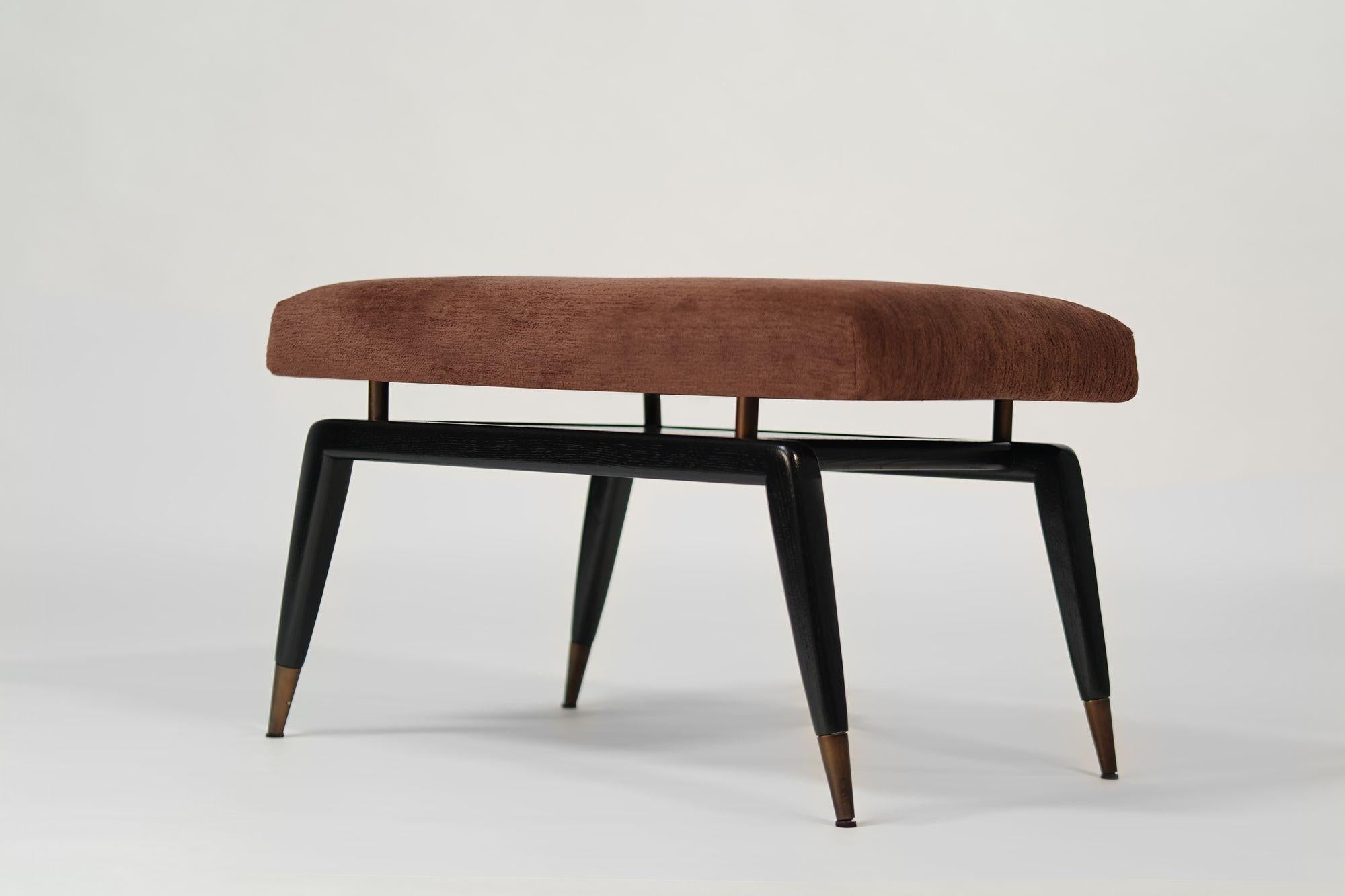 Américain Banc GIO Series 32 en chêne noirci de Stamford Modern en vente