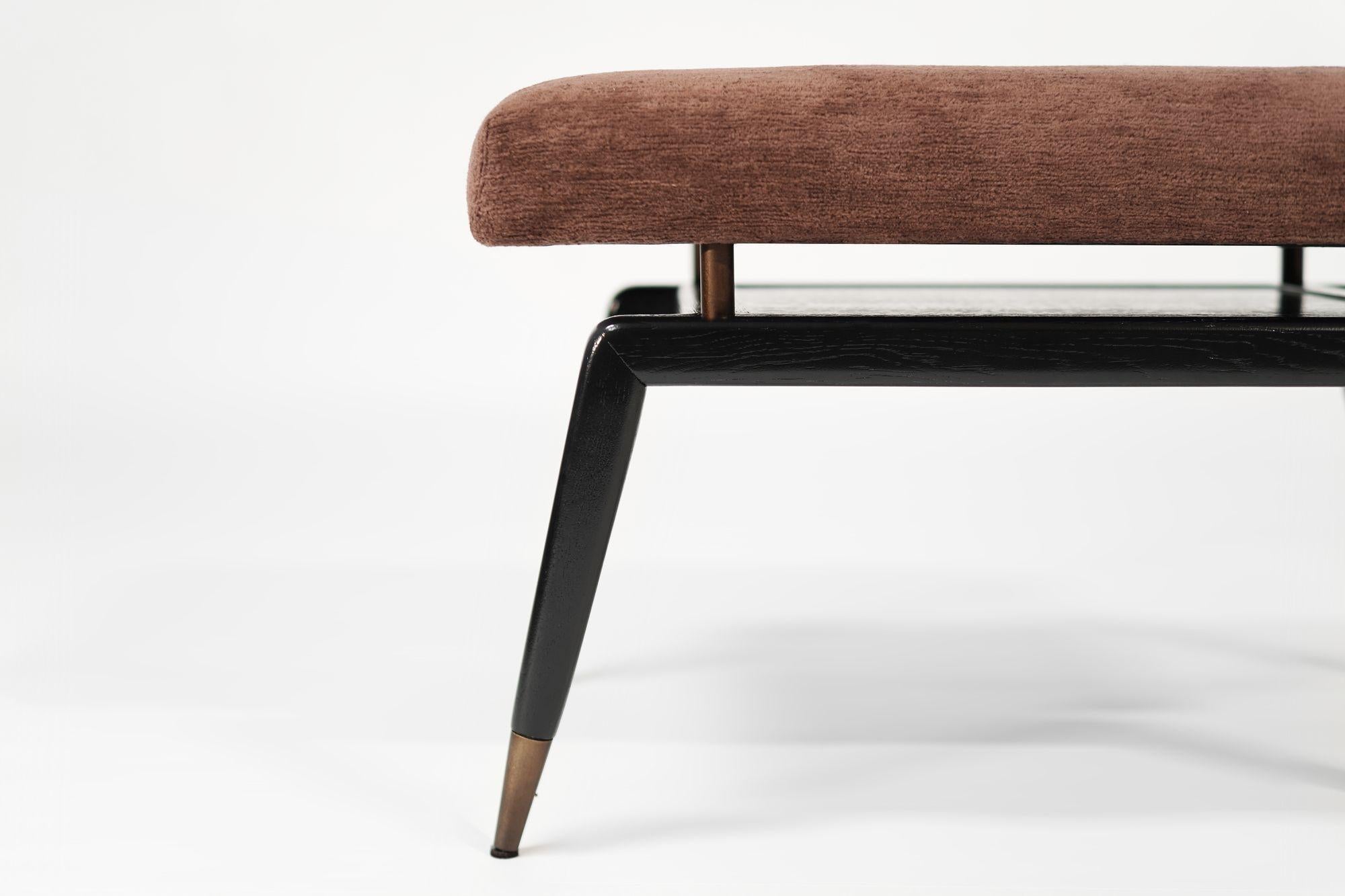 Laiton Banc GIO Series 32 en chêne noirci de Stamford Modern en vente