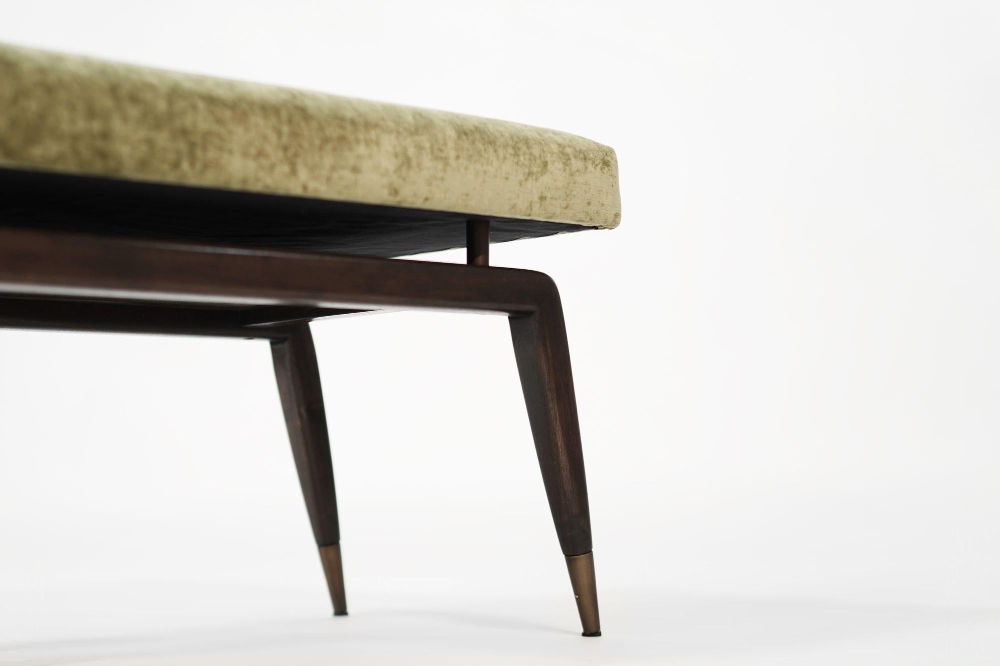 GIO Bench Series 48 in Espresso by Stamford Modern For Sale 1