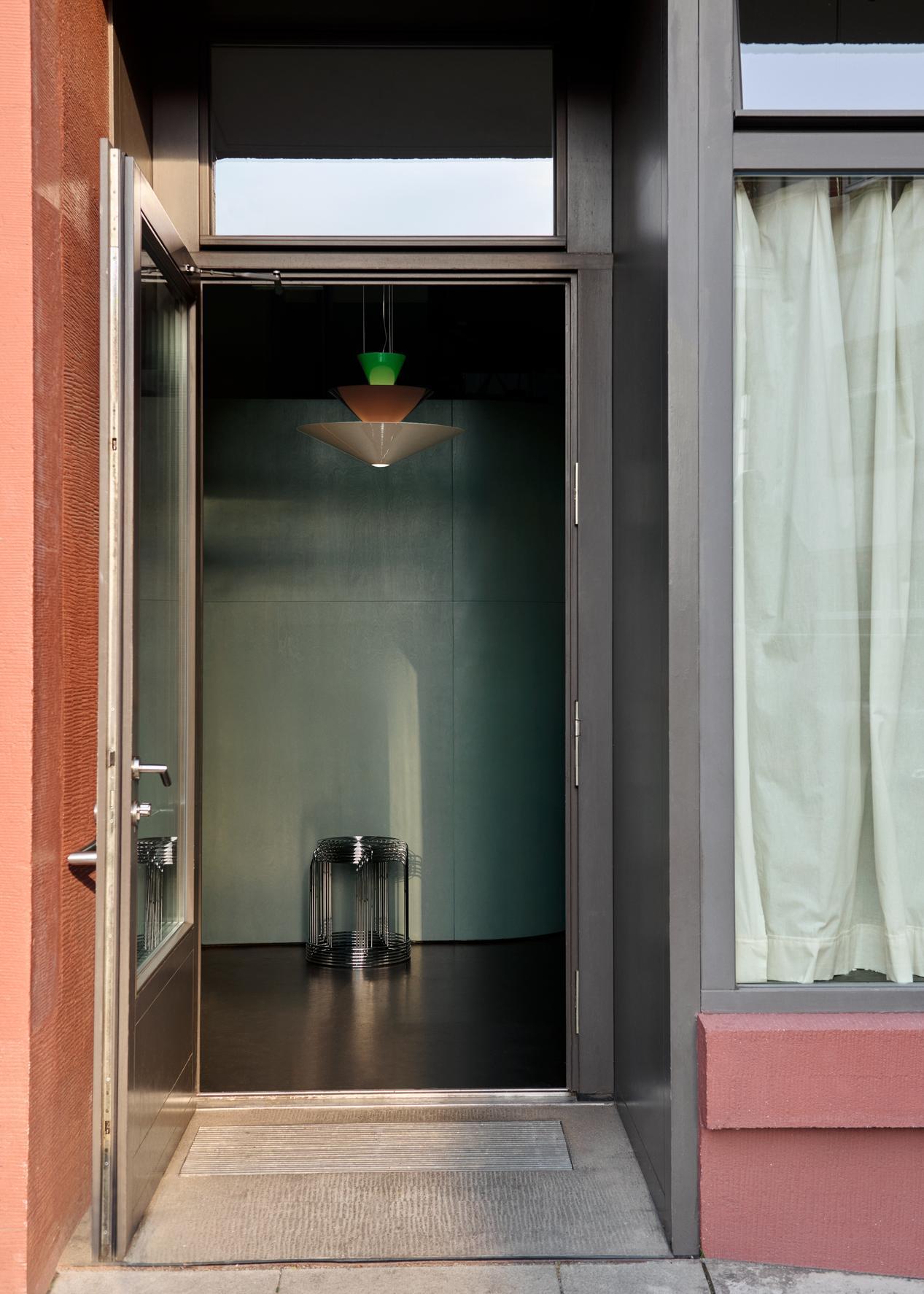 Gio Chandelier LN15,  Signal Green, Deep Blue and Ecru White, by Luca Nichetto In New Condition For Sale In Dubai, AE