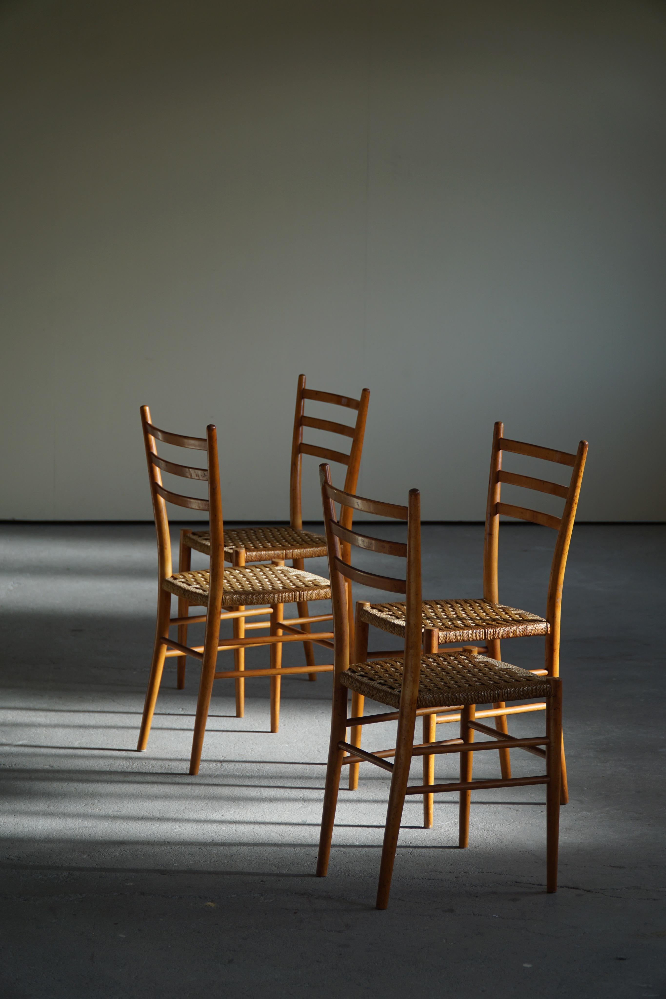 Gio Ponit, 4 x Italian Modern Dining Chairs in Solid Beech and Wicker, 1960s 5