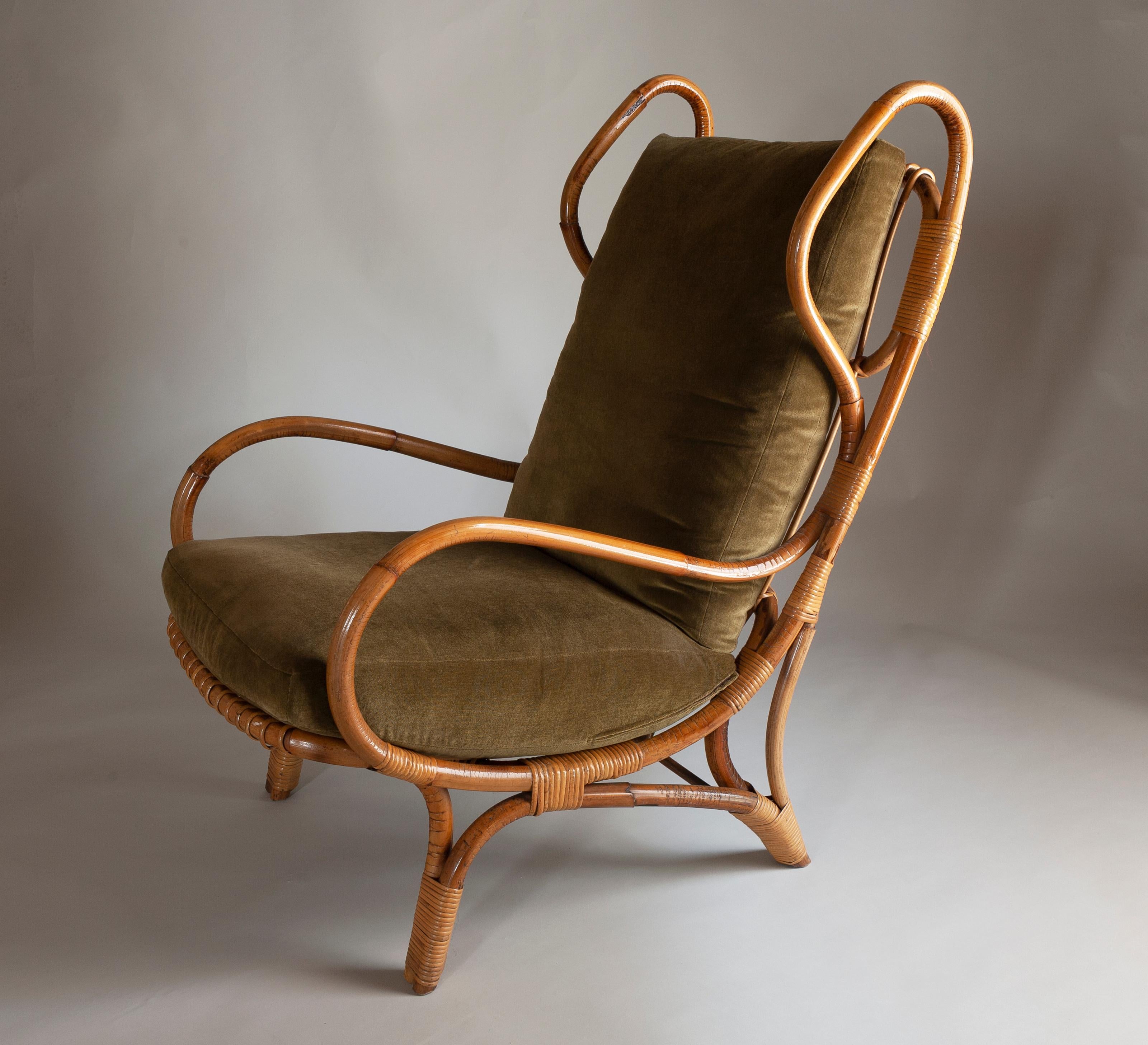 Giò Ponti (1891-1979)
Poltrona Continuum
Modello BP16 - 1963
Prodotta da Bonacina

Questa poltrona fu prodotta da Bonacina nel 1963. La sedia è realizzata in bambù e vimini ed è in ottime condizioni di conservazione. Non sono stati fatti restauri e