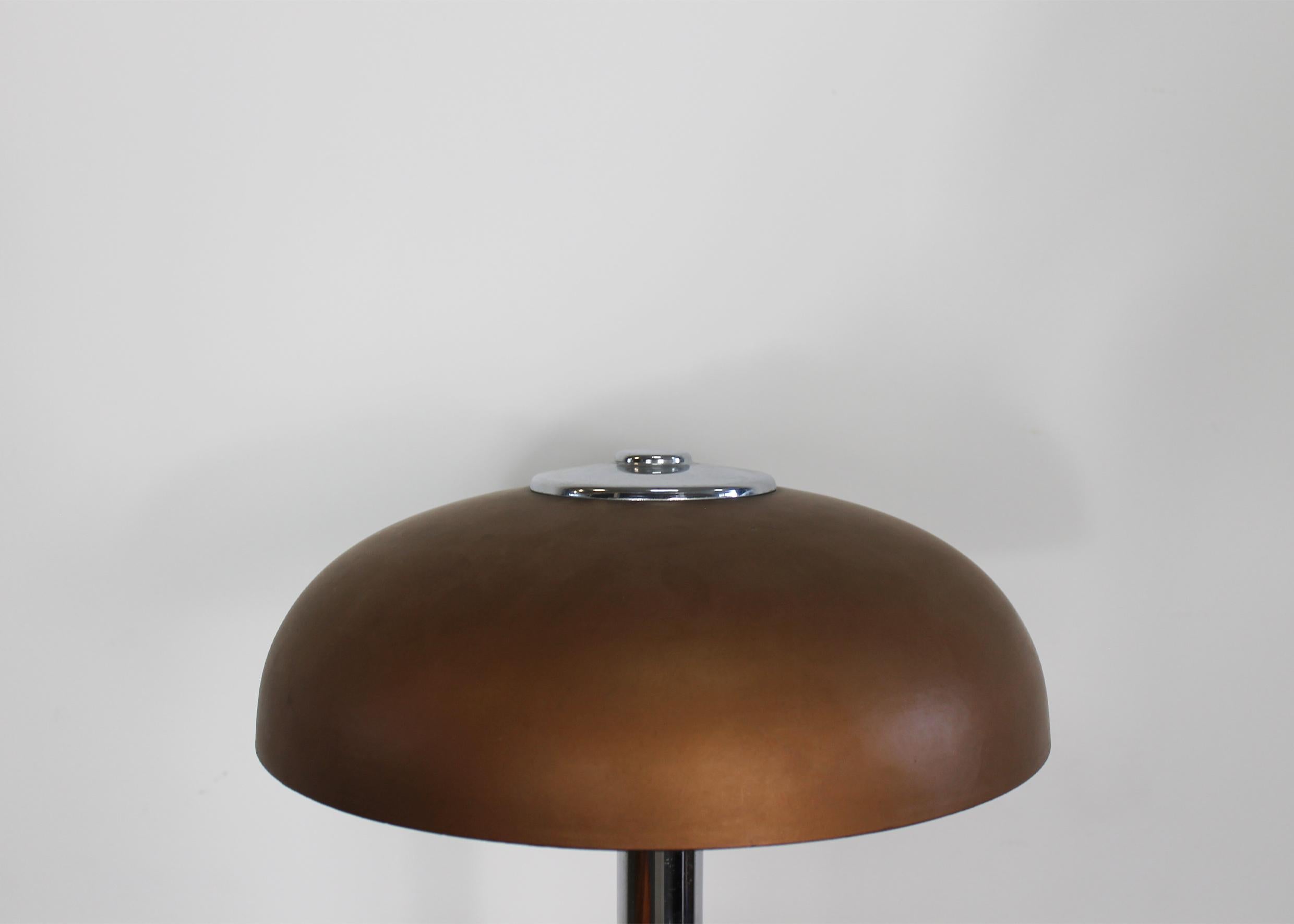 Italian Gio Ponti 546 Table Lamp in Aluminum and Opaline Glass by Ugo Pollice 1940s For Sale