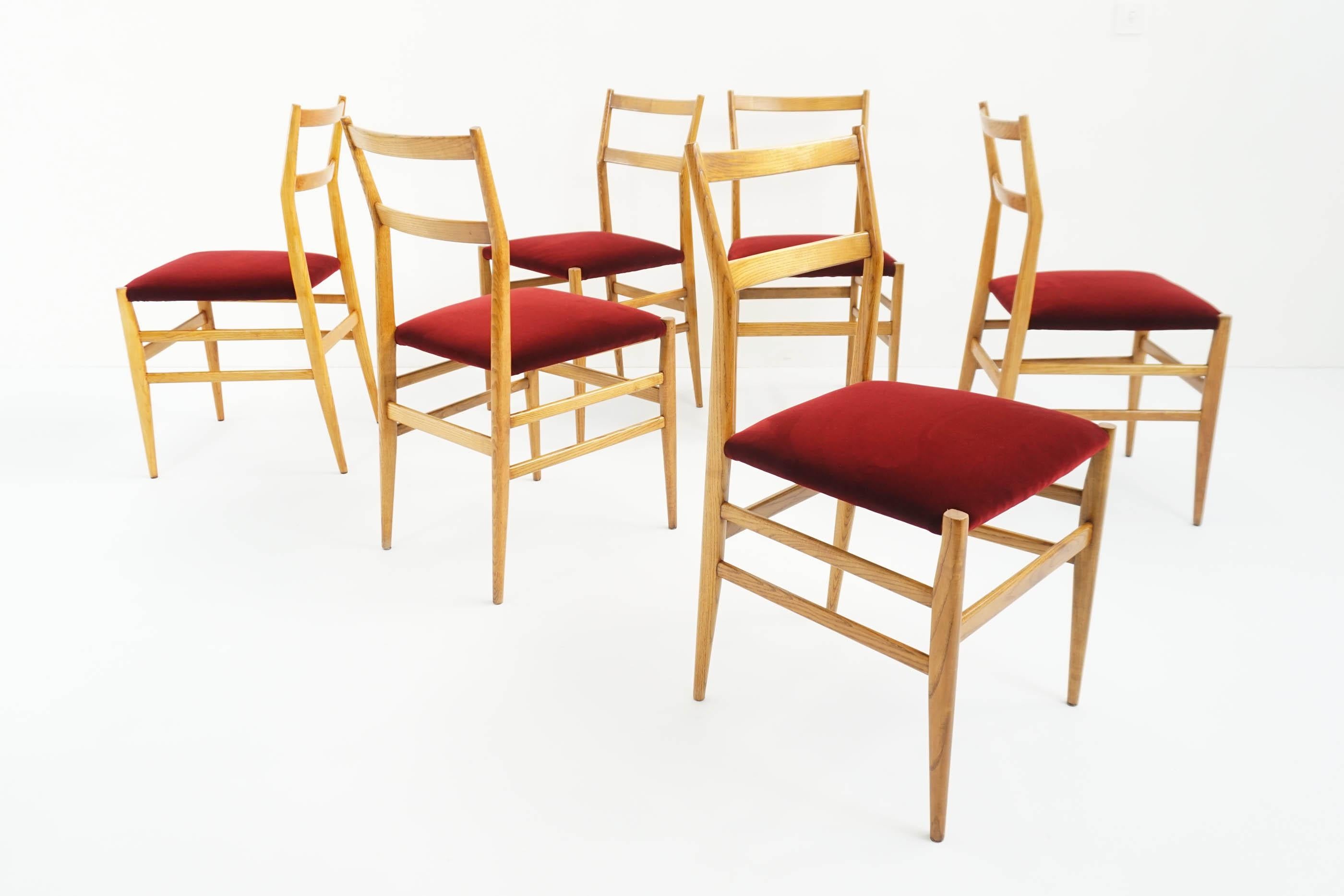 Gio Ponti 6 Leggera Chairs by Cassina Italian Design, 1955 In Good Condition In Morbio Inferiore, CH