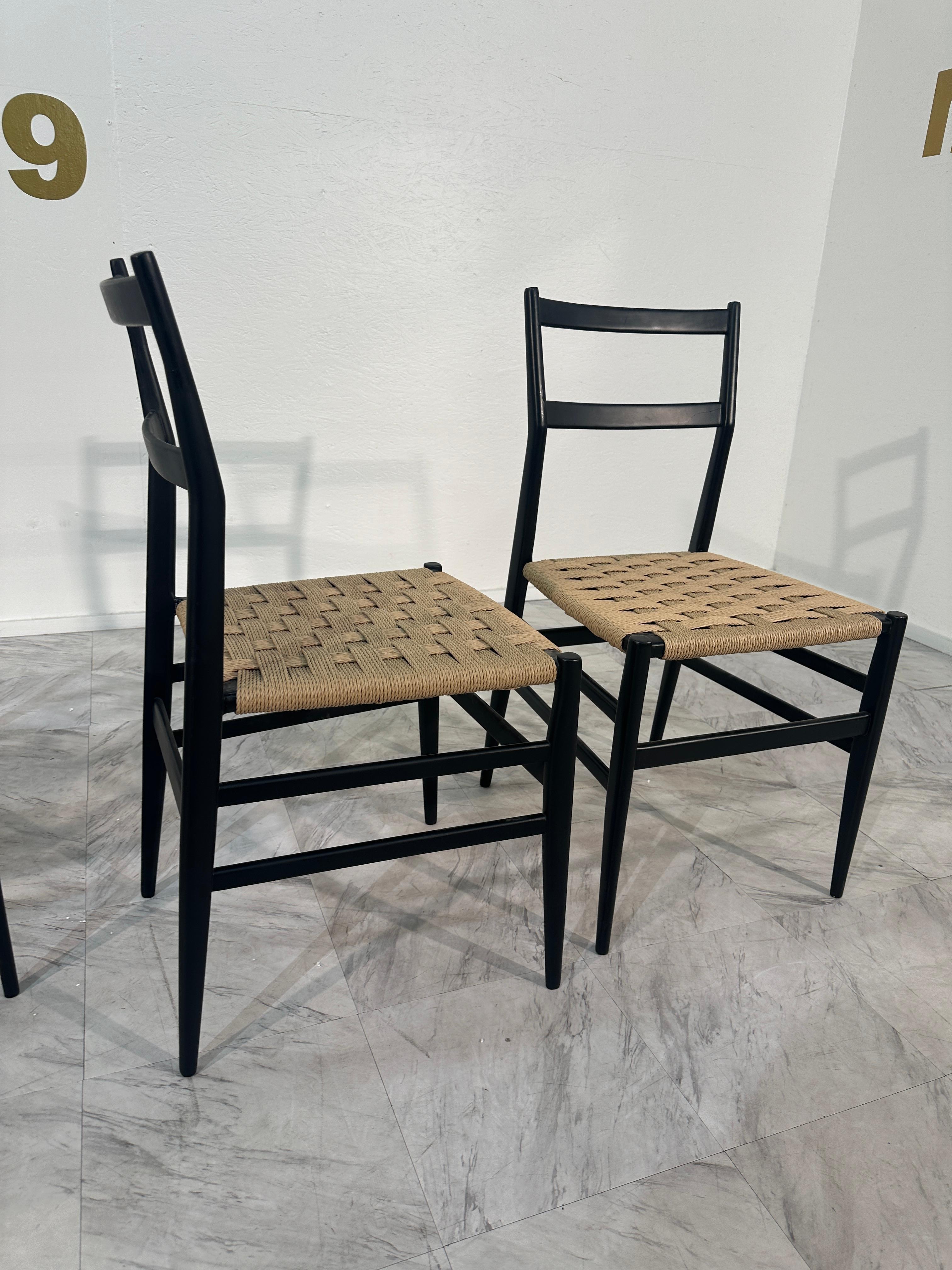 Metà XX secolo Gio Ponti 646 Sedie da pranzo 
