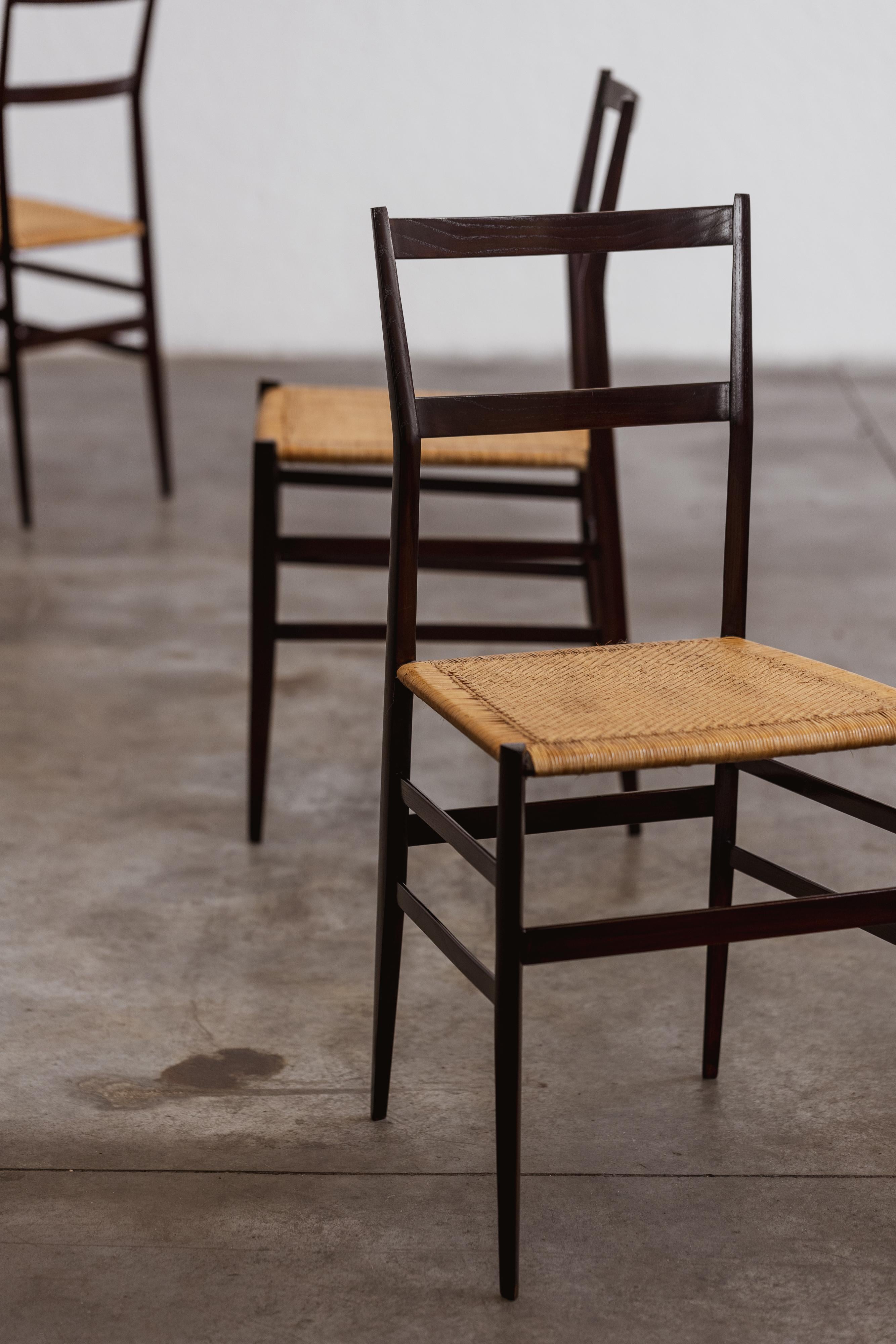 Chaises de salle à manger Superleggera de Gio Ponti 699 pour Cassina, 1957, lot de 4 Bon état - En vente à Lonigo, Veneto
