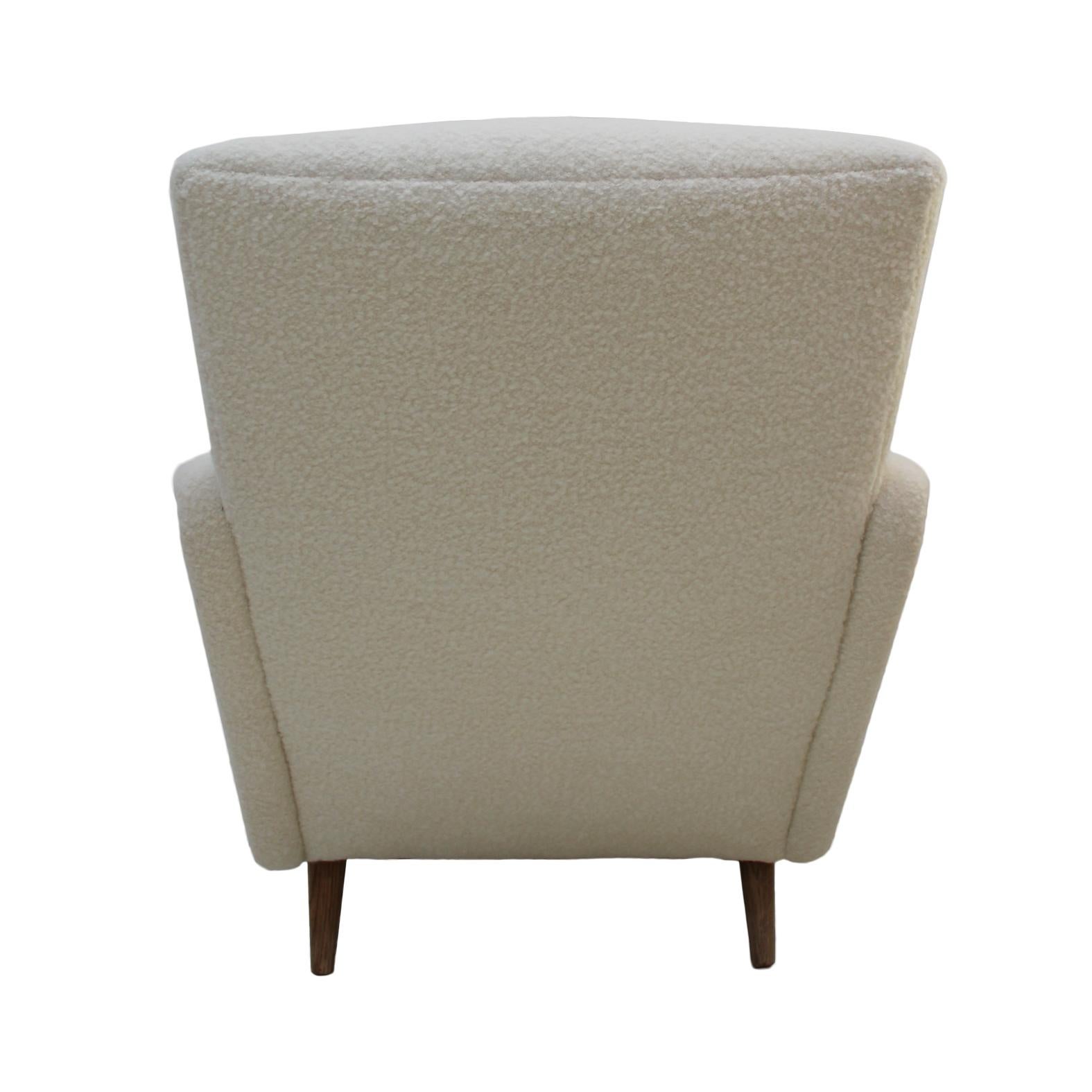 Comfortable Gio Ponti 807 Style Pair of Armchairs in Ivory Wool In Good Condition In Madrid, ES