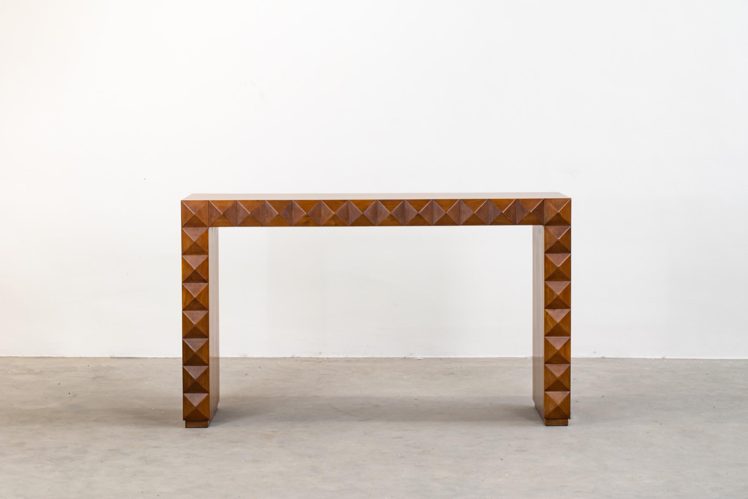 Gio Ponti and Luigi Scremin beautiful console table in walnut wood, Italian manufacture from 1940s. 

 