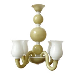 Gio Ponti Antique Yellow and White Murano Glass Chandelier for Venini, 1940s