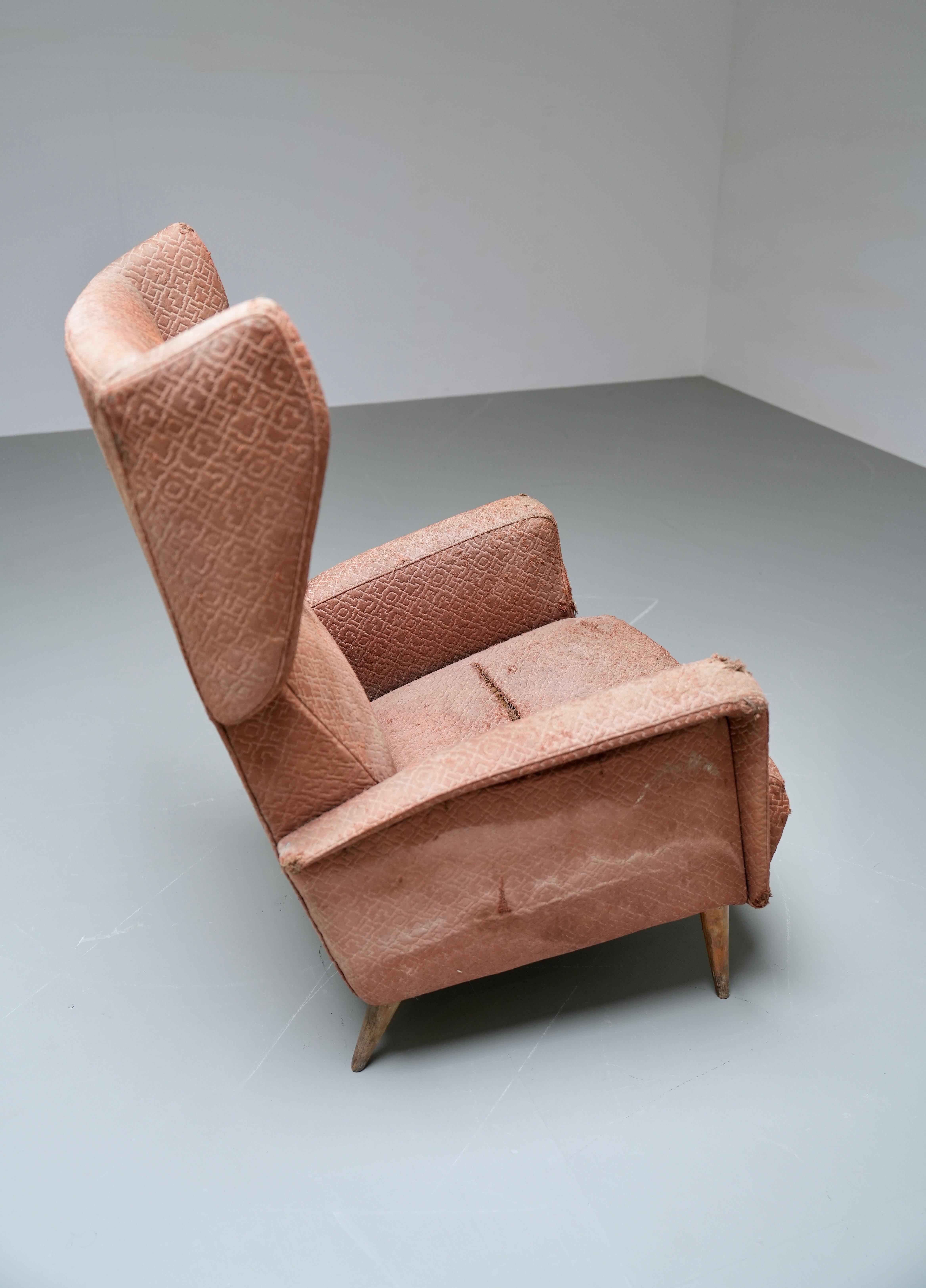 Mid-20th Century Gio Ponti Armchair 820 for Hotel Royal Napoli in Wood and Fabric, Italy, 1953 For Sale