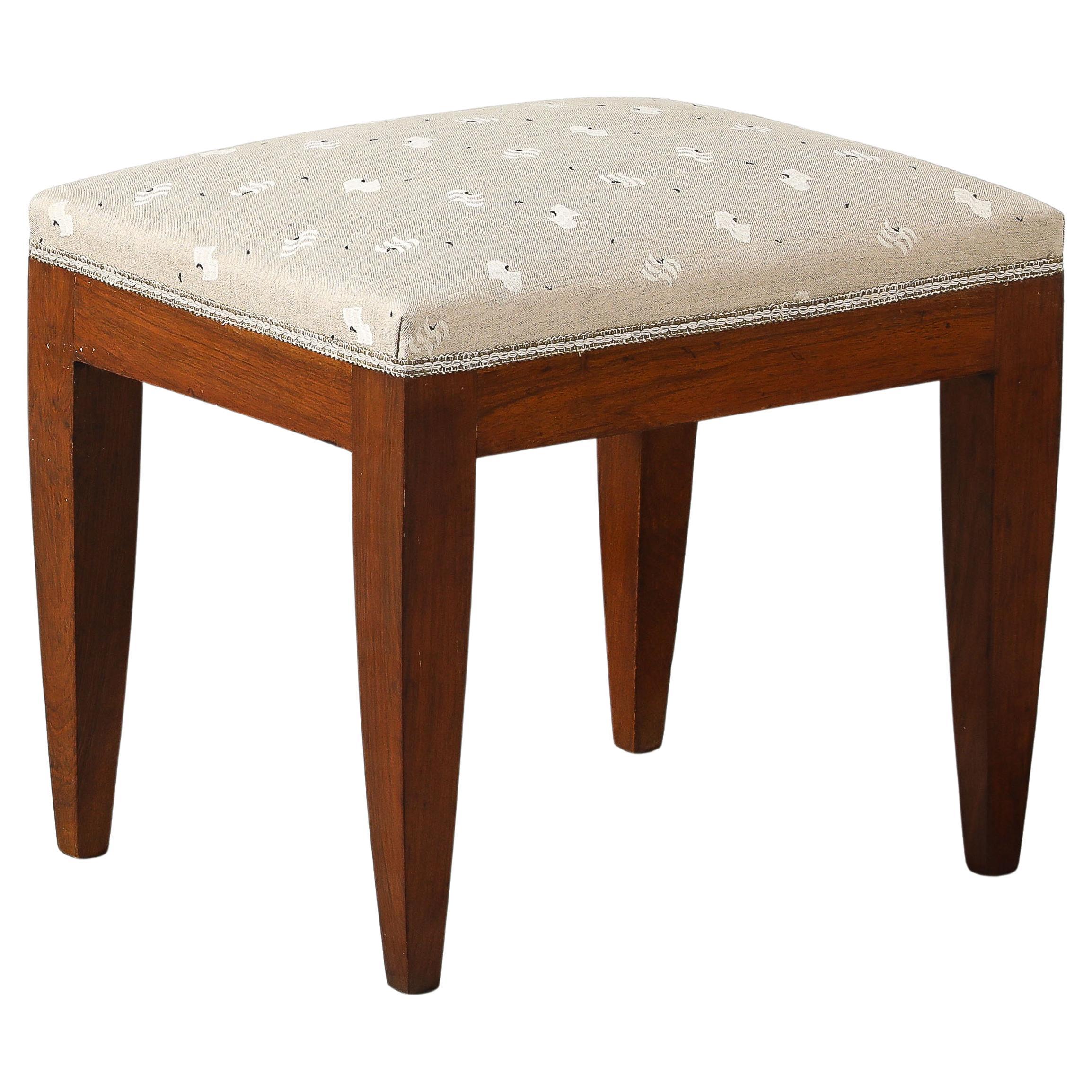 Gio Ponti Att. Tabouret en noyer, Italie, vers 1940