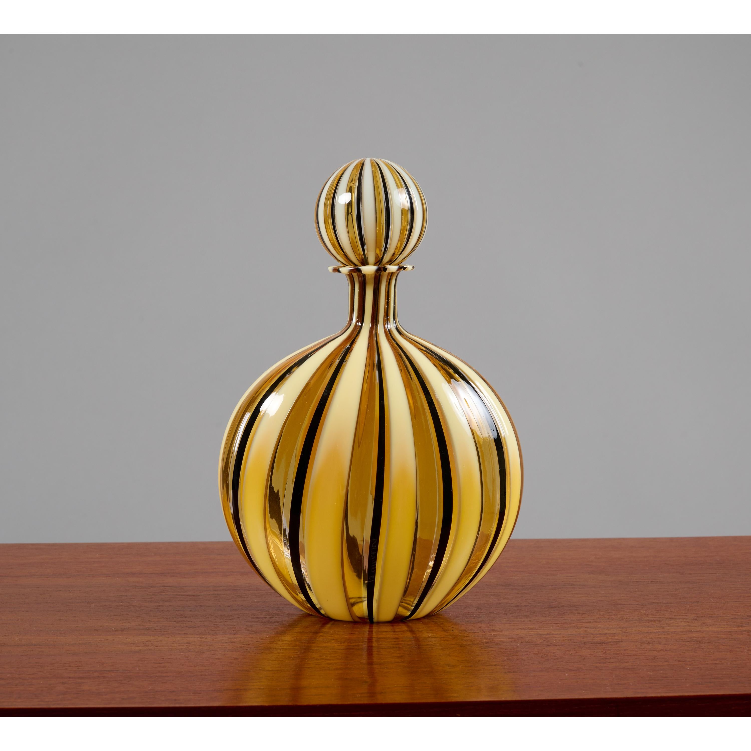 Mid-Century Modern Gio Ponti (Attr.) Hand Blown Murano Vase in Striped Yellow Glass, Italy 1950's For Sale
