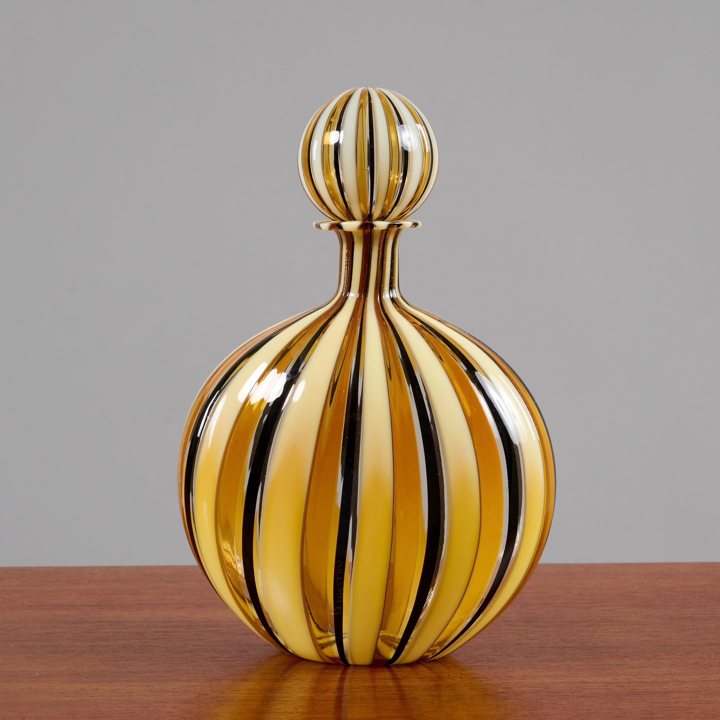 Italian Gio Ponti (Attr.) Hand Blown Murano Vase in Striped Yellow Glass, Italy 1950's For Sale