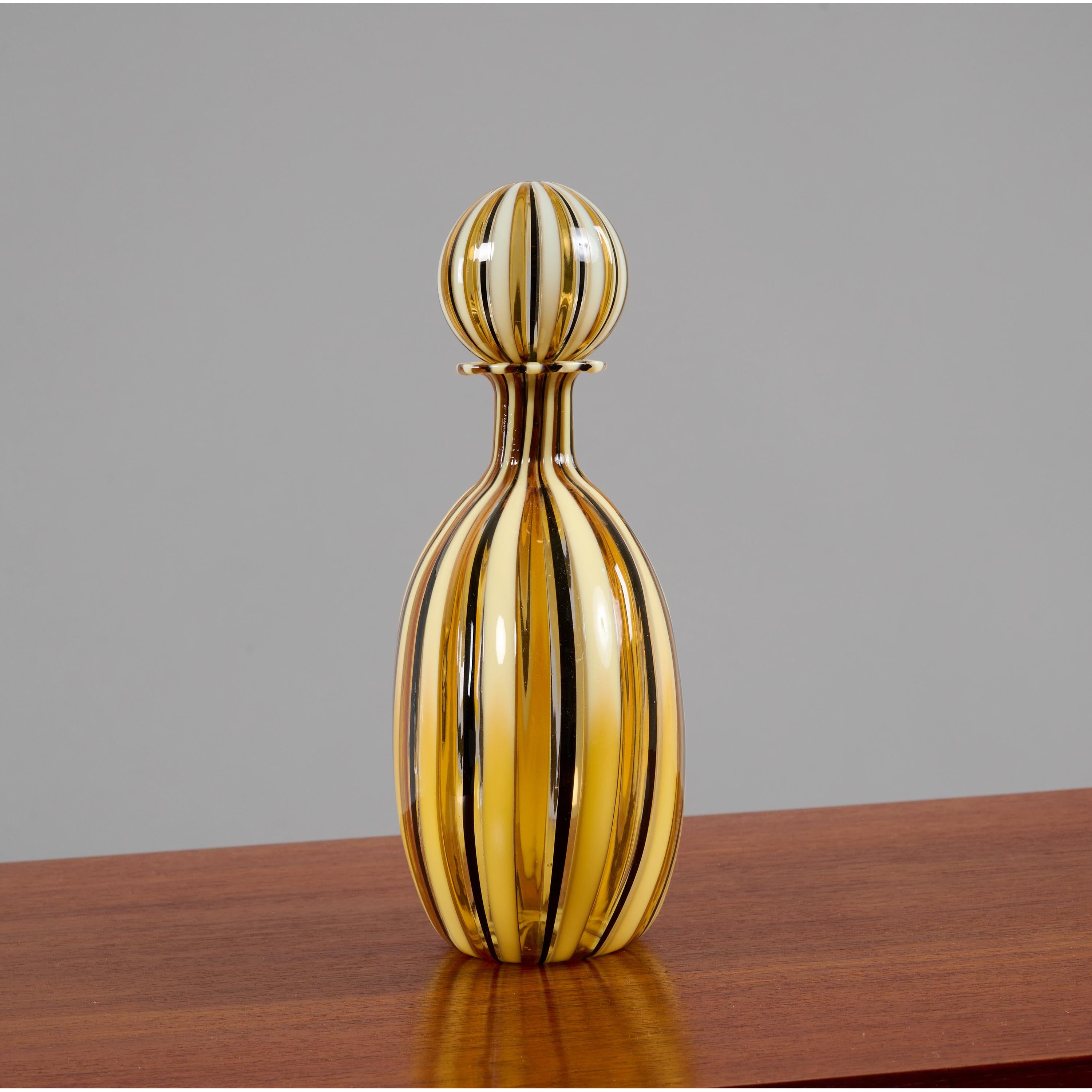 Gio Ponti (Attr.) Hand Blown Murano Vase in Striped Yellow Glass, Italy 1950's In Good Condition For Sale In New York, NY