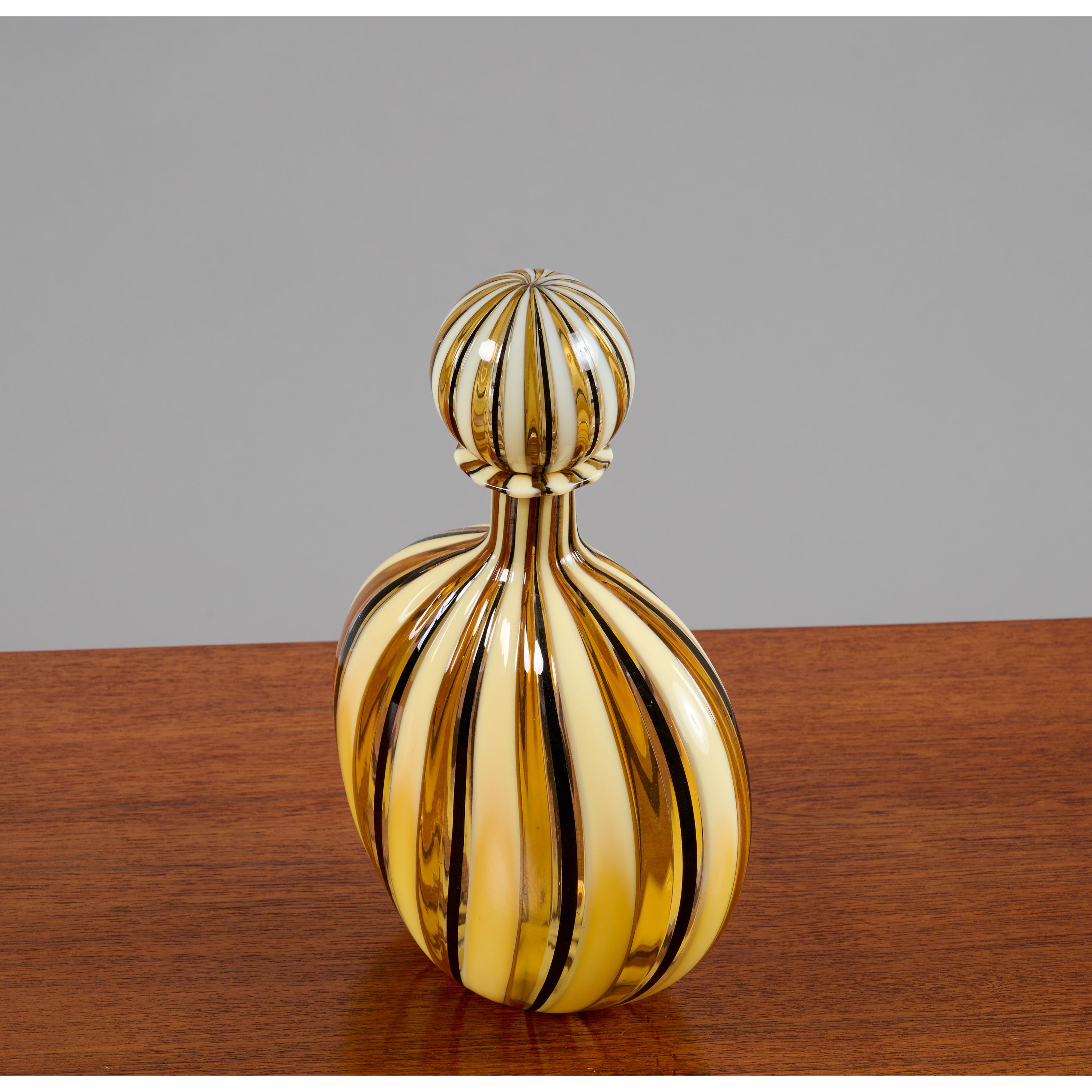 Mid-20th Century Gio Ponti (Attr.) Hand Blown Murano Vase in Striped Yellow Glass, Italy 1950's For Sale