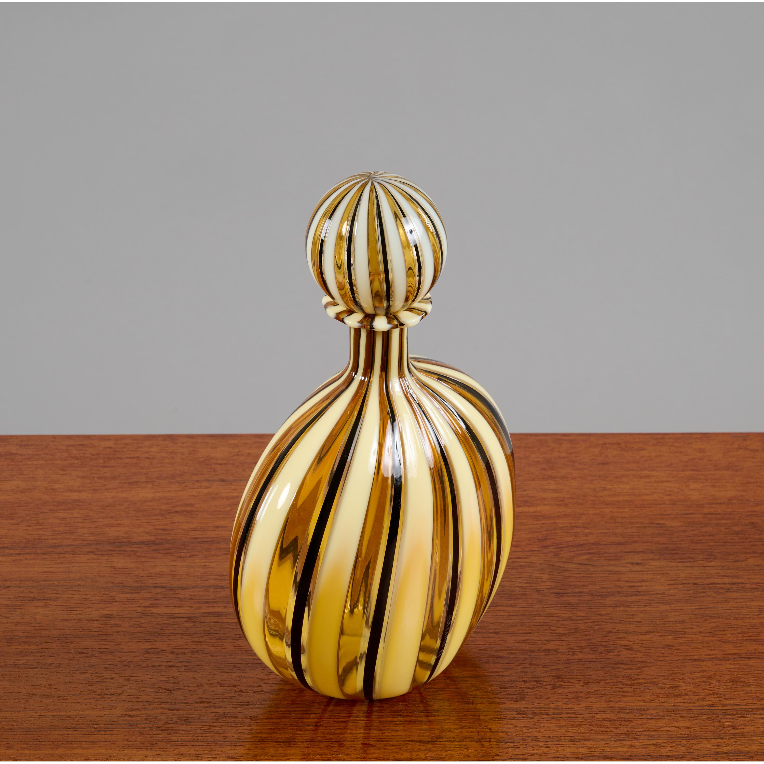 Gio Ponti (Attr.) Hand Blown Murano Vase in Striped Yellow Glass, Italy 1950's For Sale 1