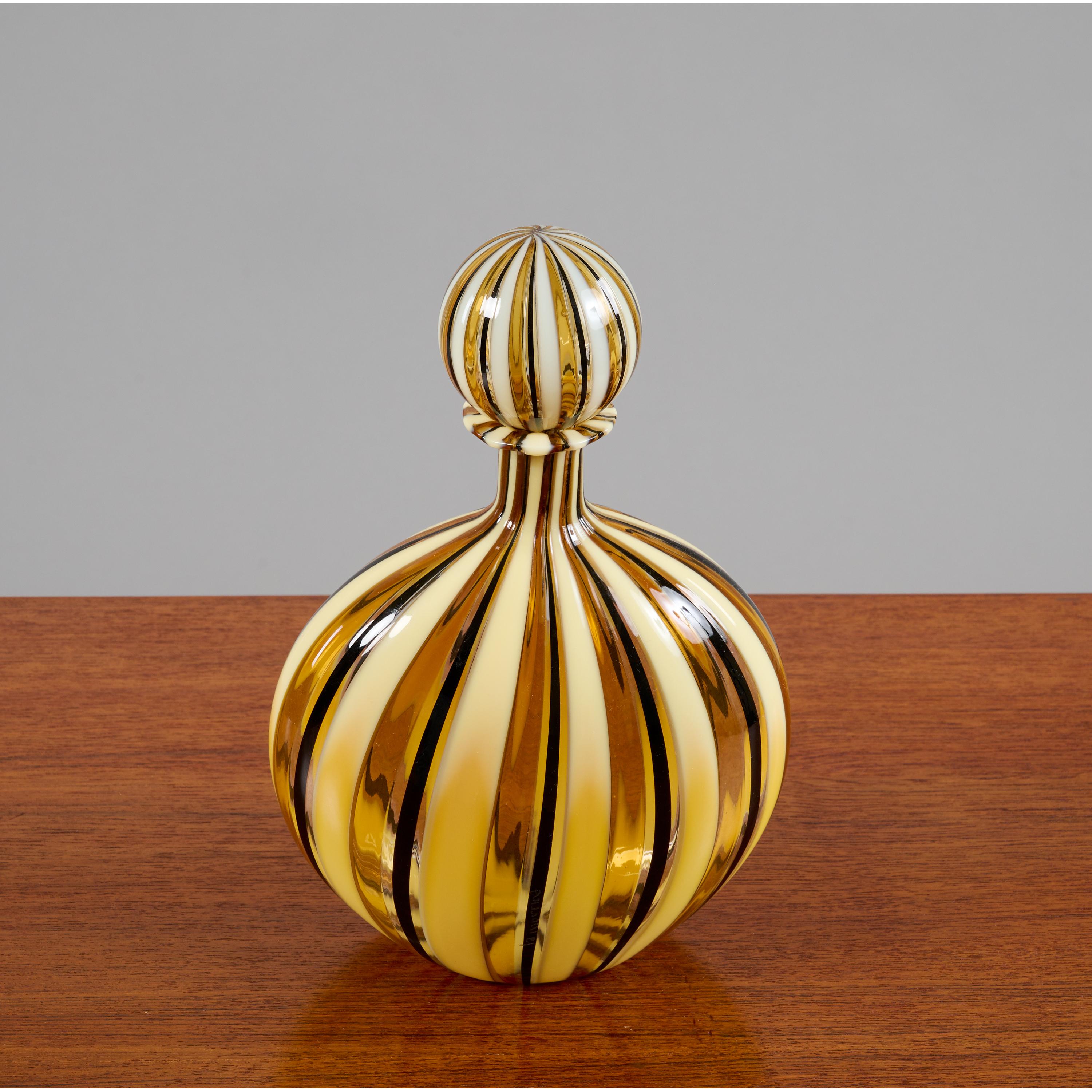 Gio Ponti (Attr.) Hand Blown Murano Vase in Striped Yellow Glass, Italy 1950's For Sale 2