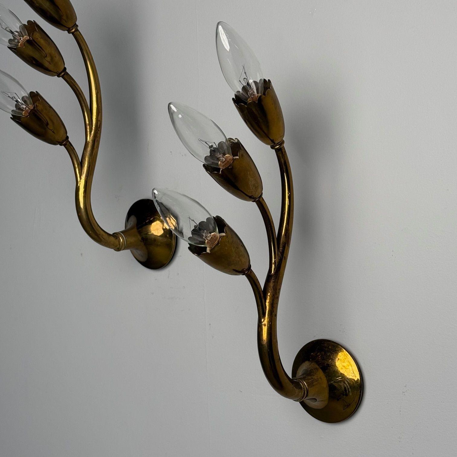Gio Ponti Attr., Italienische Mid-Century-Modern-Wandleuchter, Messing, Blumenform im Angebot 6