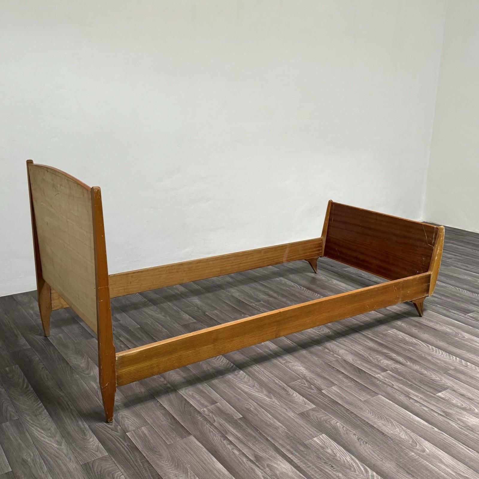 Gio Ponti Attr. Letto Singolo e Comodino Mid-Century Anni 40 Design Modernariato en vente 12