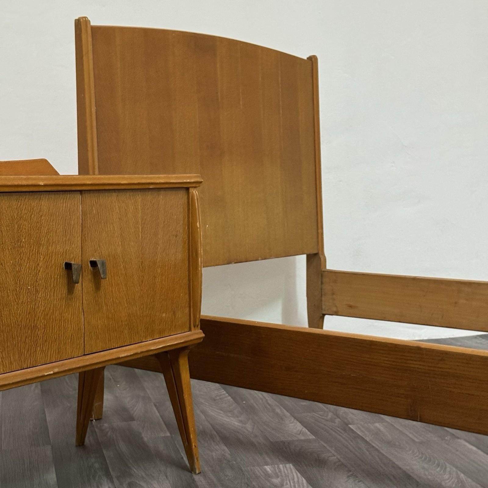 Milieu du XXe siècle Gio Ponti Attr. Letto Singolo e Comodino Mid-Century Anni 40 Design Modernariato en vente