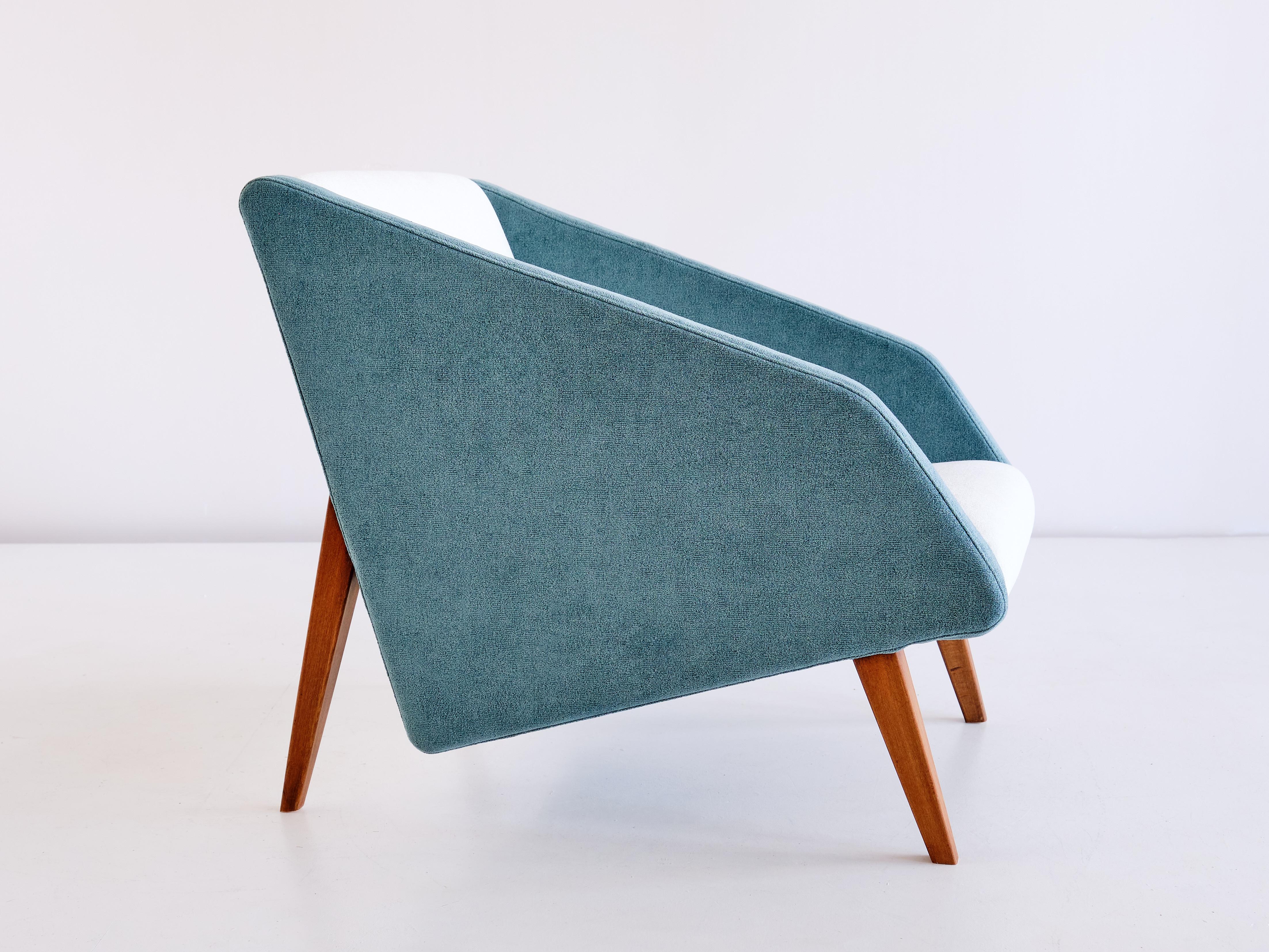 Mid-Century moderno Poltrona attribuita a Gio Ponti in tessuto Lelièvre e faggio, Italia, fine anni '50 in vendita