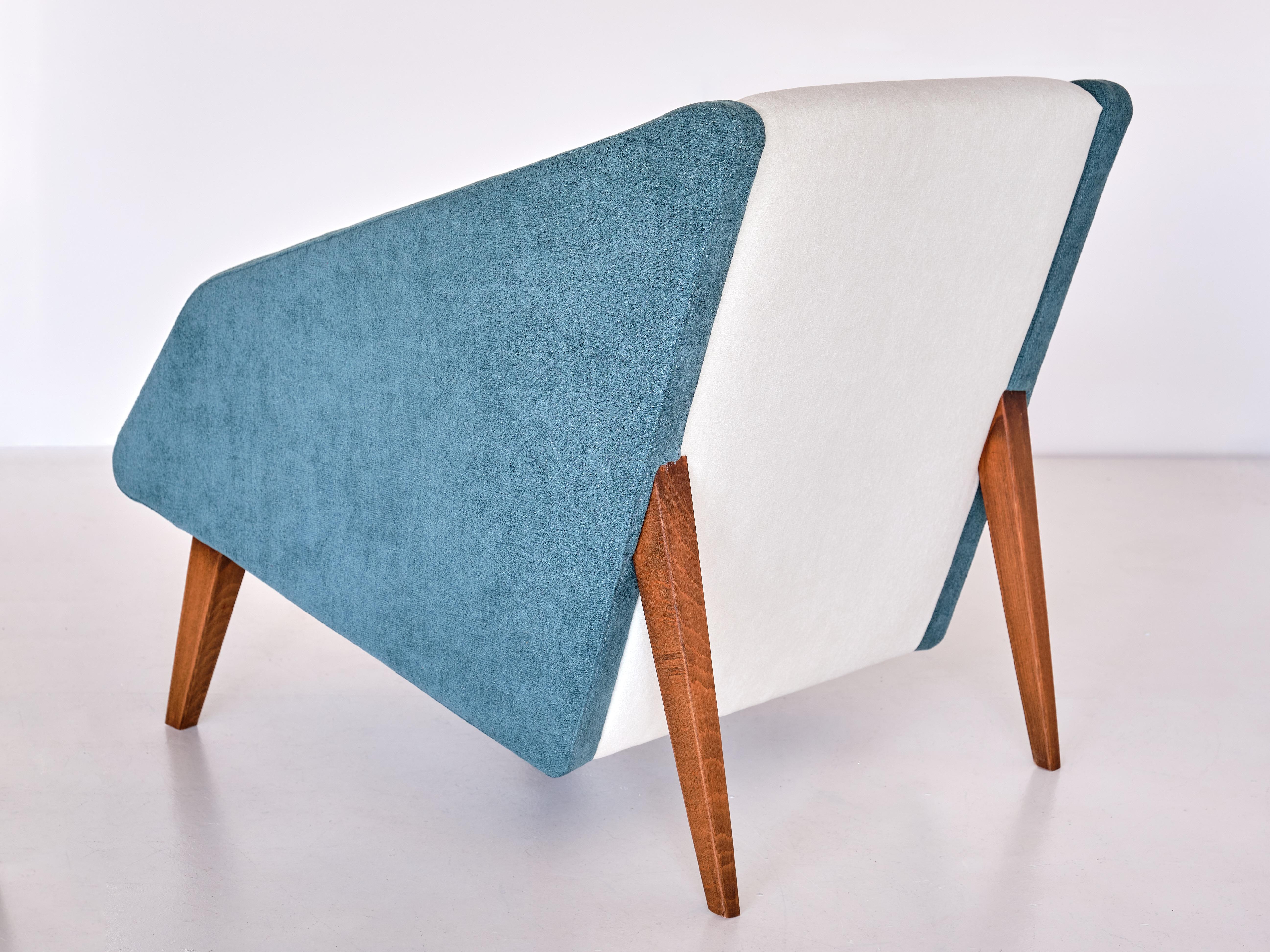 Mid-20th Century Gio Ponti Attributed Armchair in Lelièvre Fabric and Beech, Italy, Late, 1950s For Sale