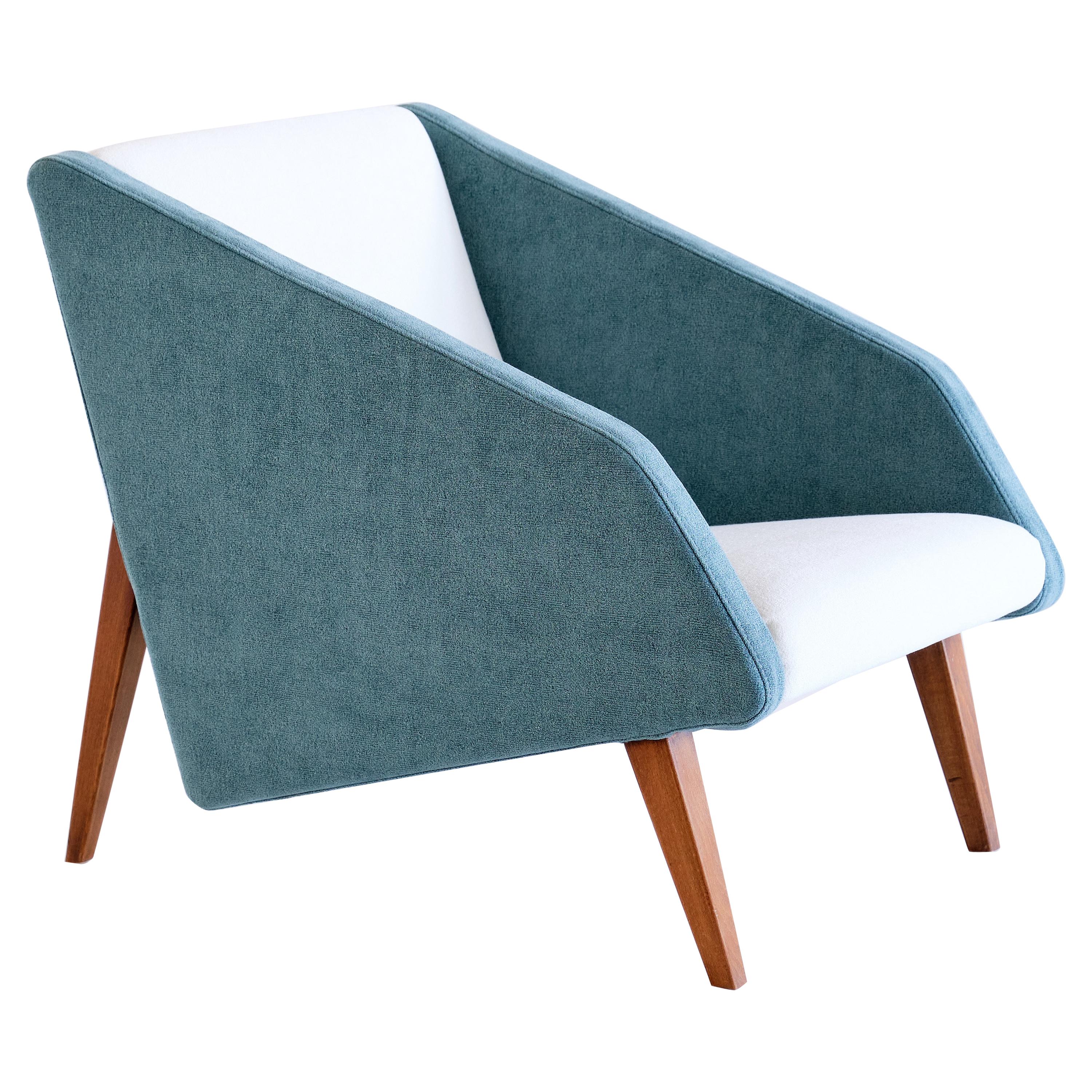 Gio Ponti Attributed Armchair in Lelièvre Fabric and Beech, Italy, Late, 1950s