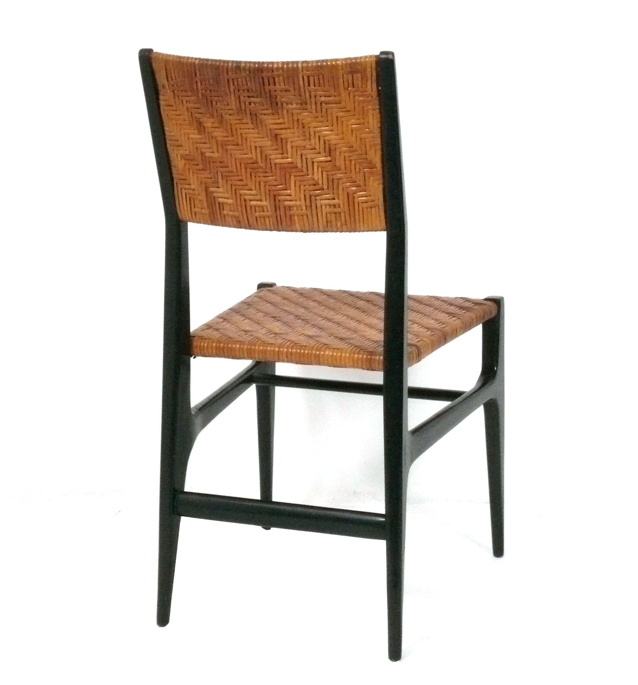 Italiano Set di sei sedie da pranzo in canna intrecciata di Gio Ponti, attribuite alla metà del secolo scorso in vendita