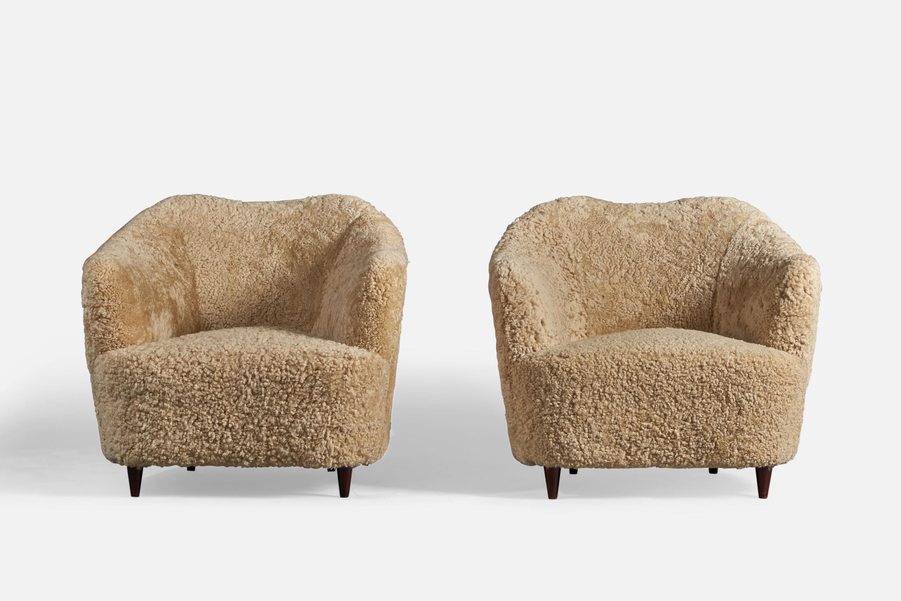 Mid-20th Century Gio Ponti Attribution, Lounge Chairs, Shearling, Wood, Italy, 1940s For Sale