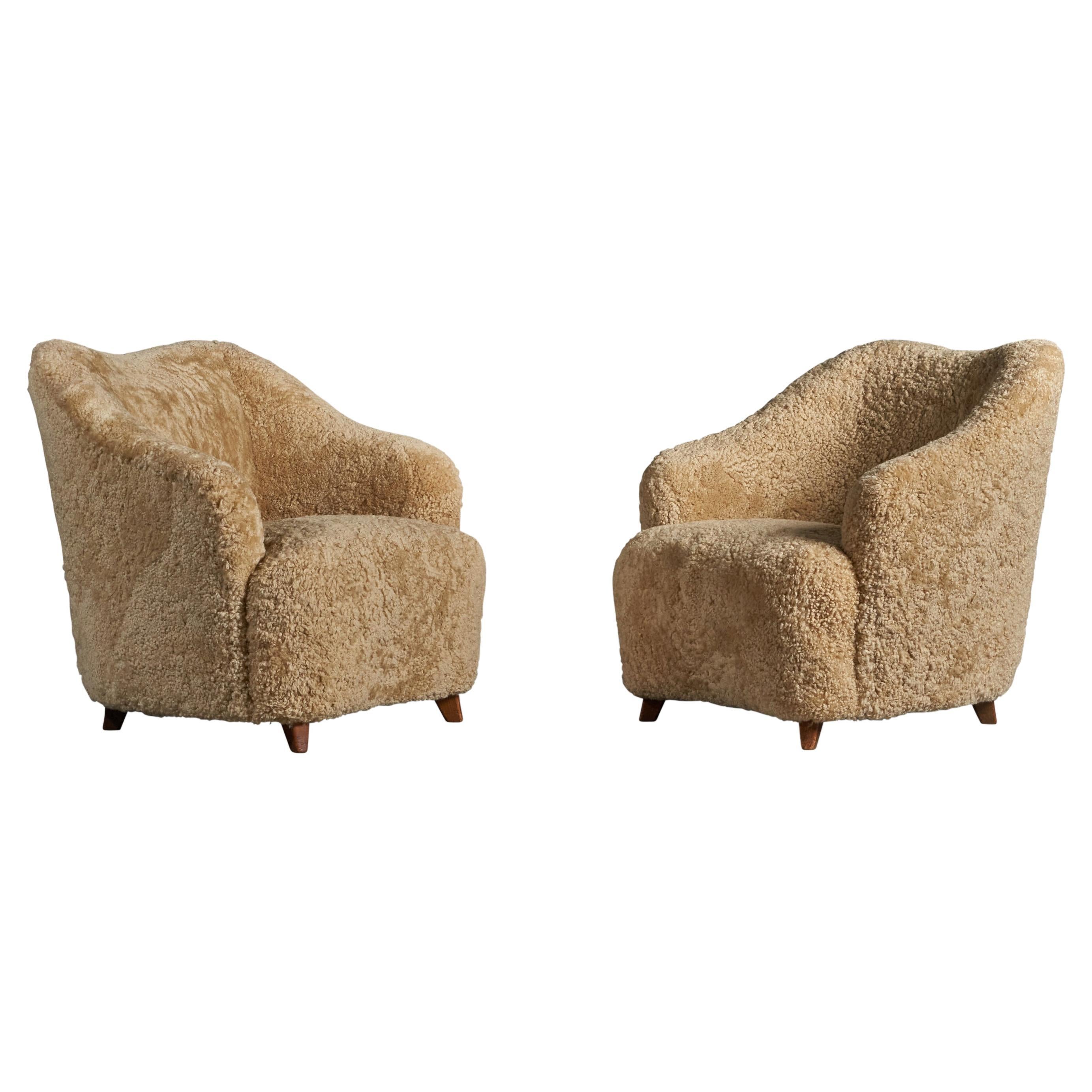 Gio Ponti Attribution, Lounge Chairs, Shearling, Wood, Italy, 1940s For Sale