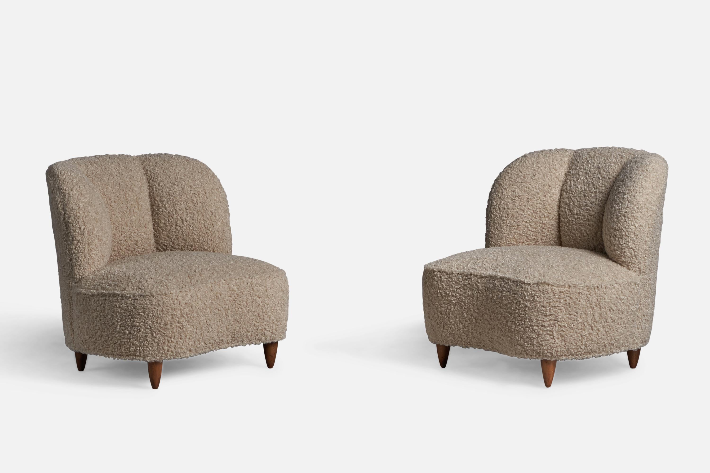 A pair of small beige bouclé fabric and walnut slipper chairs attributed to Gio Ponti, likely produced by Casa e Giardino, Italy, 1940s.

13.5” seat height