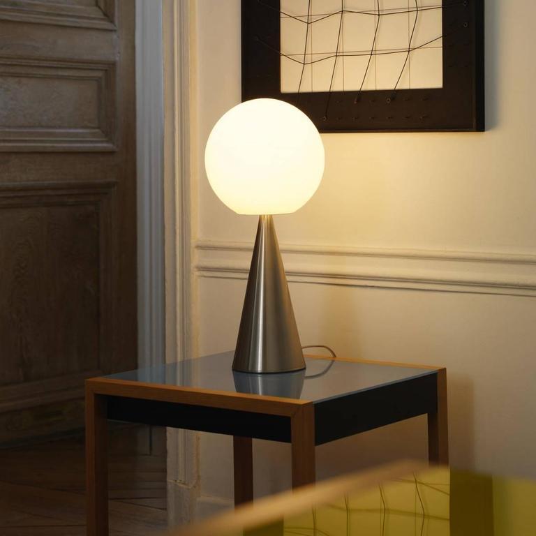 Gio Ponti 'Bilia' Table Lamp in Satin Brass and Opaline Glass for Fontana Arte In New Condition For Sale In Glendale, CA