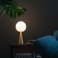 Gio Ponti 'Bilia' Table Lamp in Satin Brass and Opaline Glass for Fontana Arte
