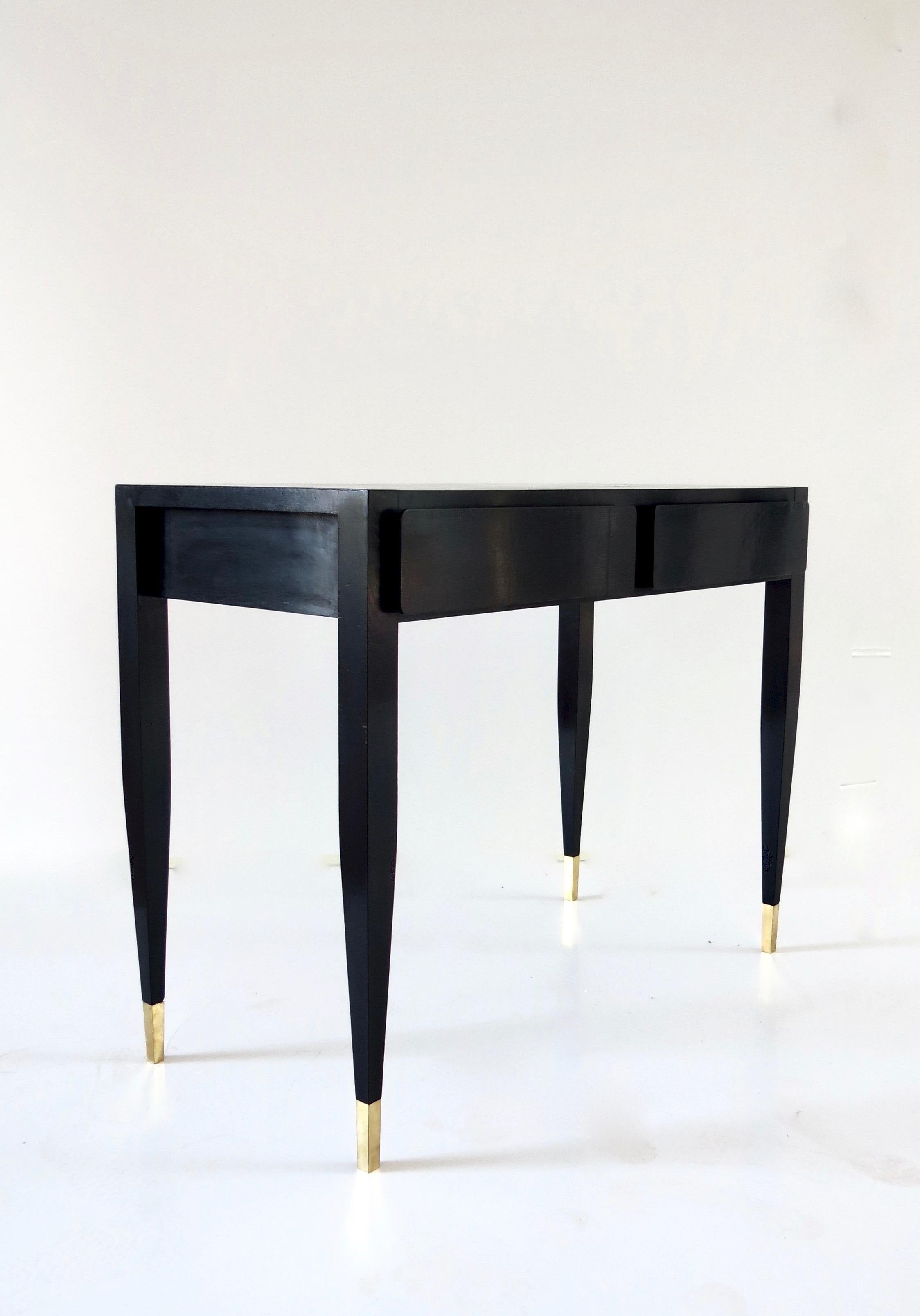 Elegant and rare Gio Ponti black toilette, vanity table - dressing table
produced by Giordano Chiesa for the Hotel Parco Dei Principi in Rome, 1965

Black lacquered Italian ash, brass, two drawers
Measures: H 75cm, 95 x 47 cm; top: 45 x 95