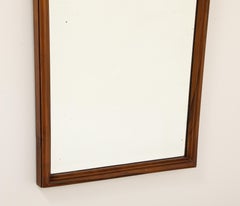 Gio Ponti, Att. Wandspiegel aus geschnitztem Nussbaumholz, Italien, um 1930